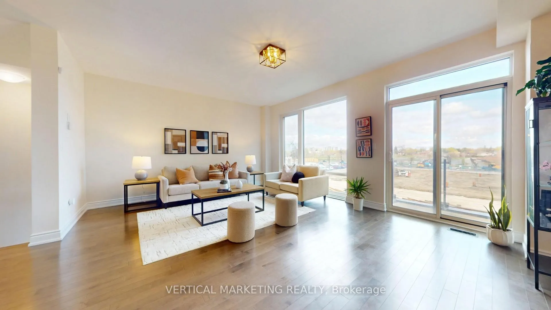 Photo 15 of 36 Pony Farm Drive, Etobicoke, Willowridge-Martingrove-Richview — HOMEH
