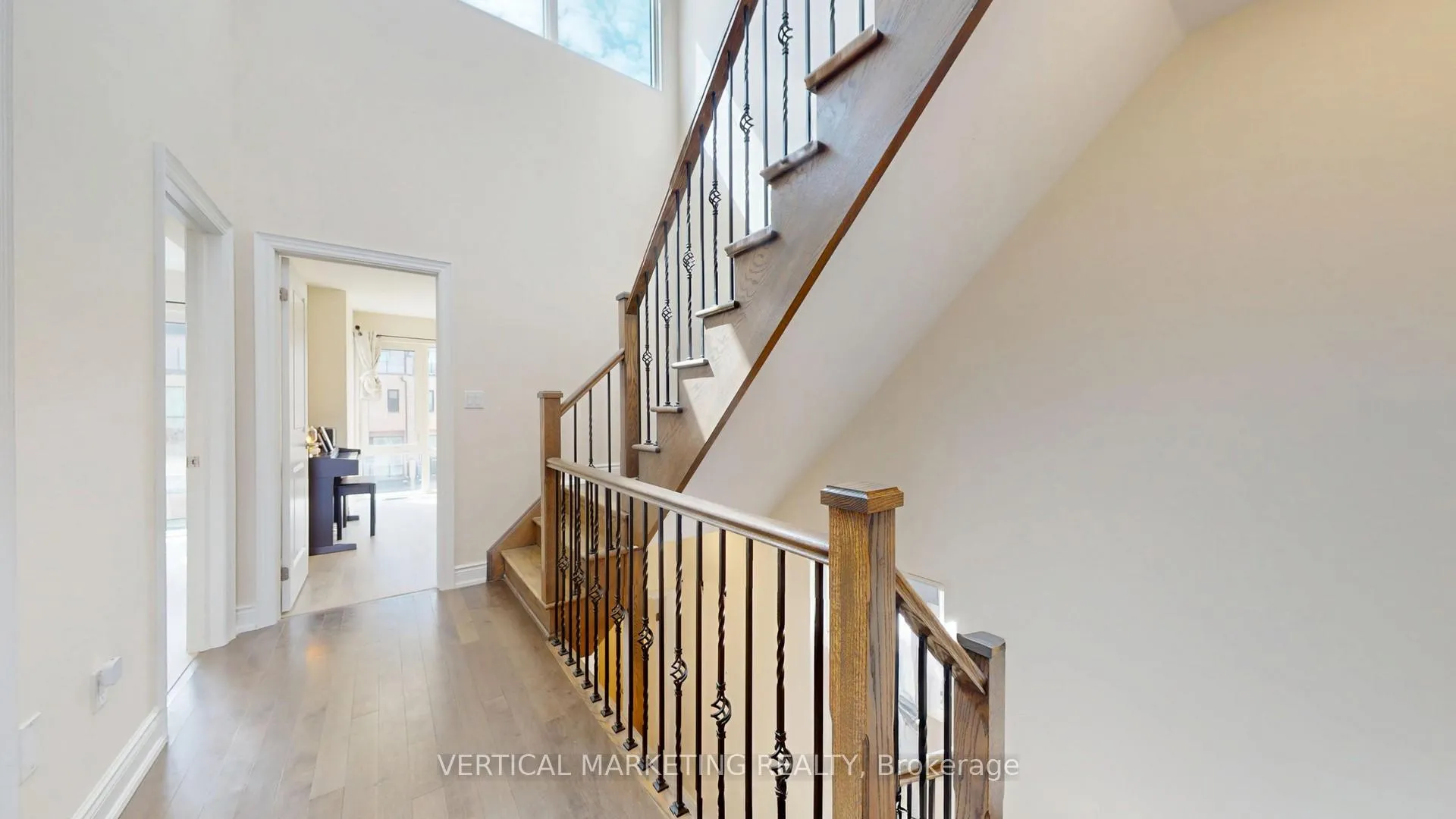 Photo 18 of 36 Pony Farm Drive, Etobicoke, Willowridge-Martingrove-Richview — HOMEH