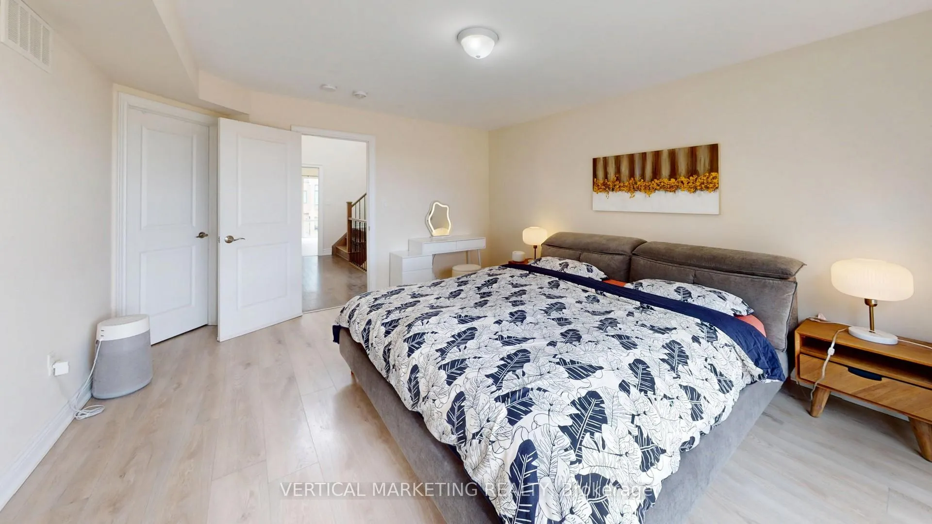 Photo 21 of 36 Pony Farm Drive, Etobicoke, Willowridge-Martingrove-Richview — HOMEH