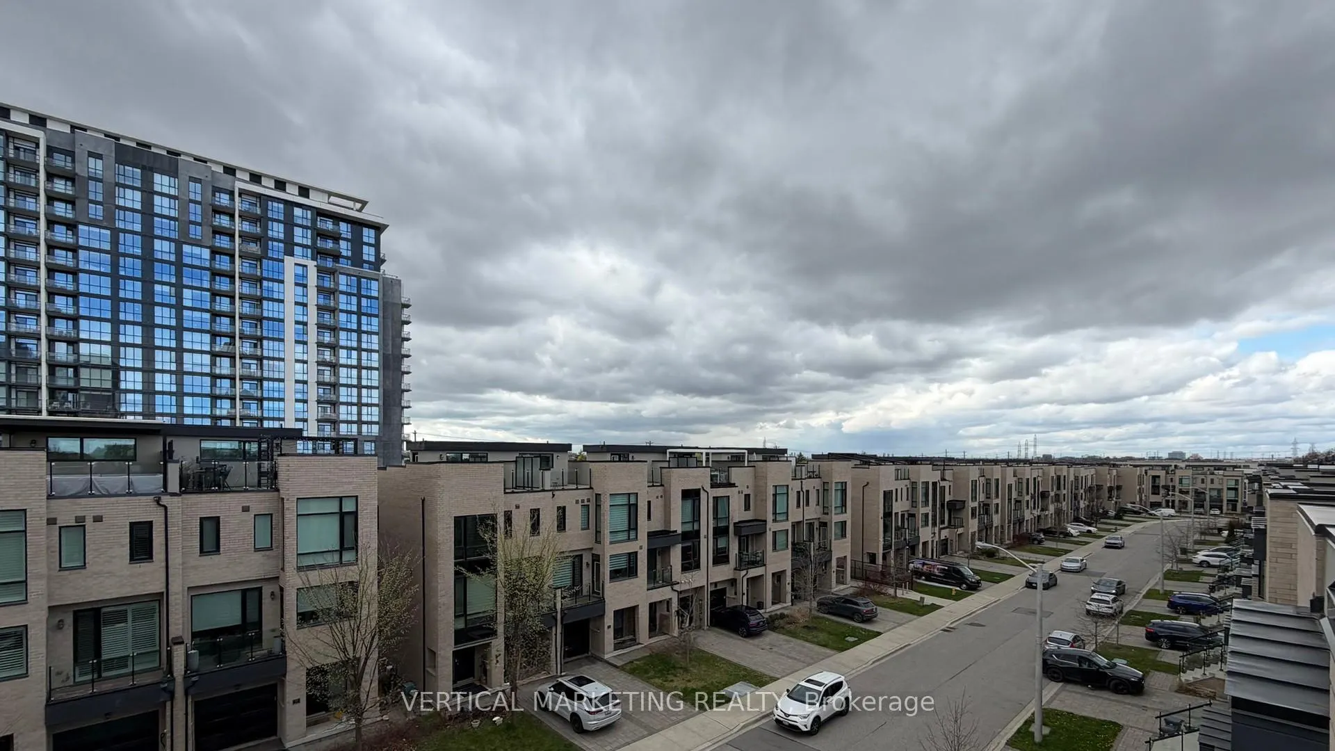 Photo 43 of 36 Pony Farm Drive, Etobicoke, Willowridge-Martingrove-Richview — HOMEH