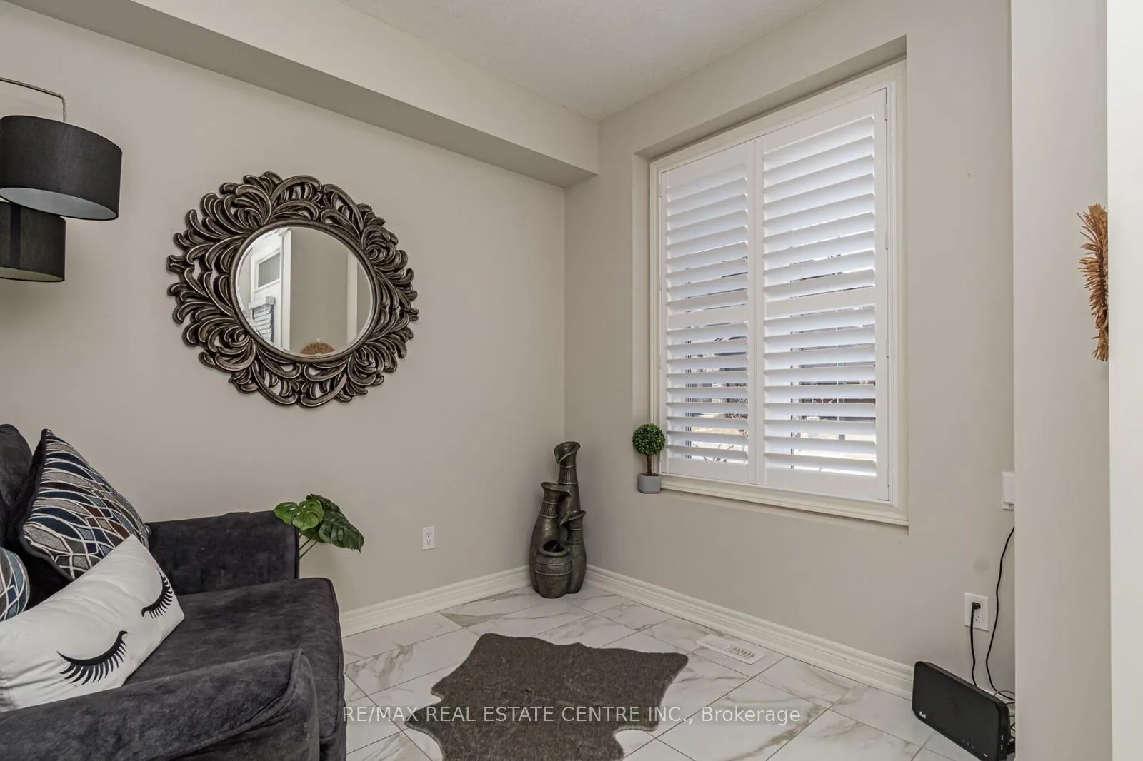 Photo 3 of Unit UNIT # 26, 120 Vineburg Drive, Hamilton, Templemead — HOMEH