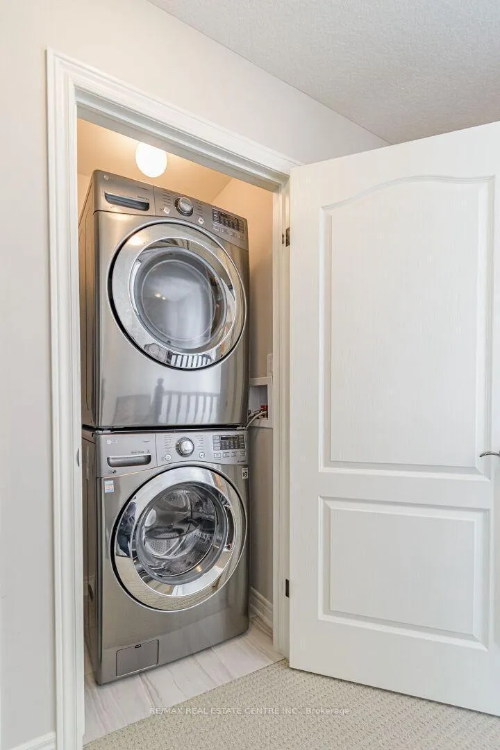 Photo 7 of Unit UNIT # 26, 120 Vineburg Drive, Hamilton, Templemead — HOMEH