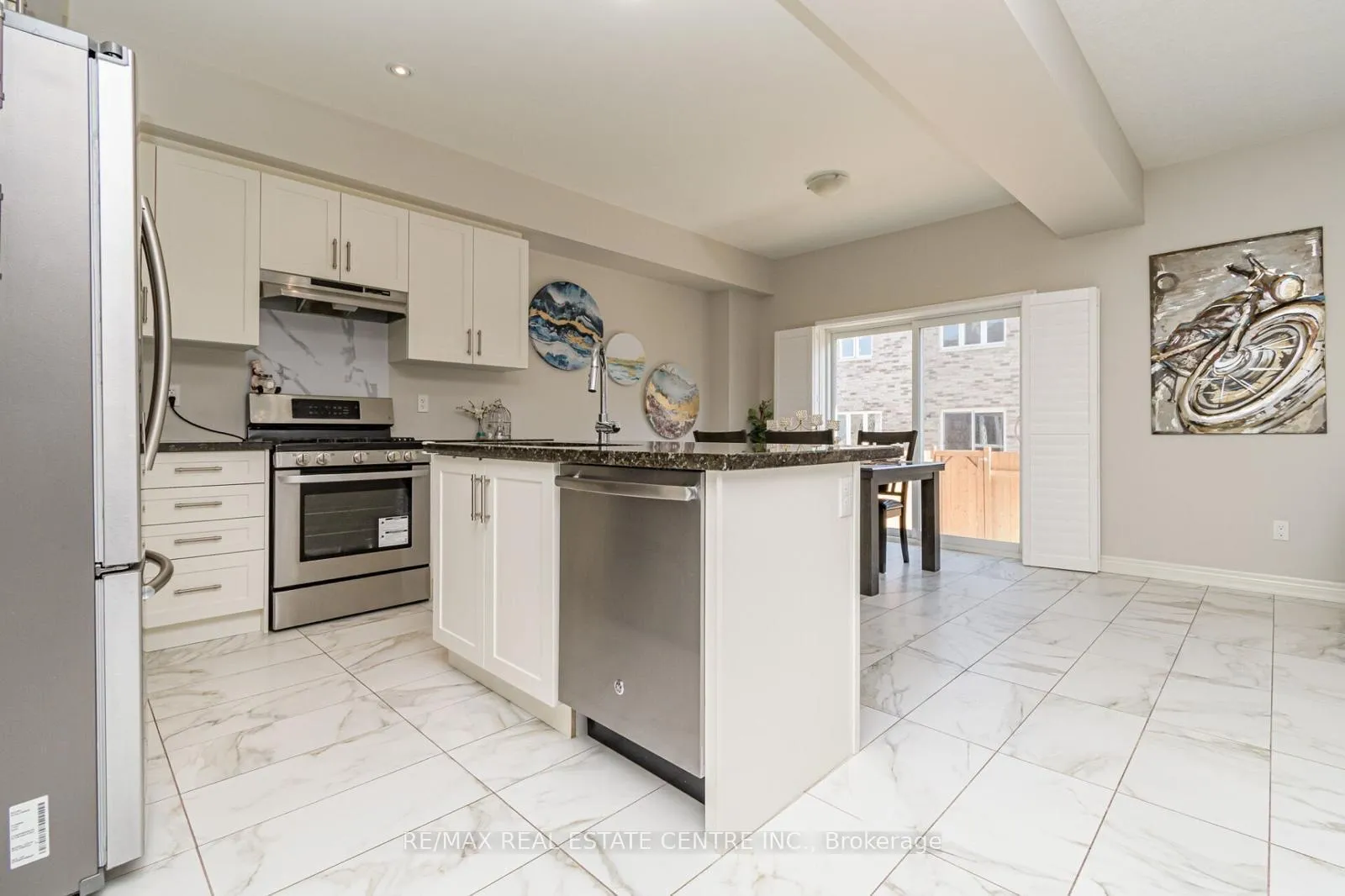 Photo 9 of Unit UNIT # 26, 120 Vineburg Drive, Hamilton, Templemead — HOMEH