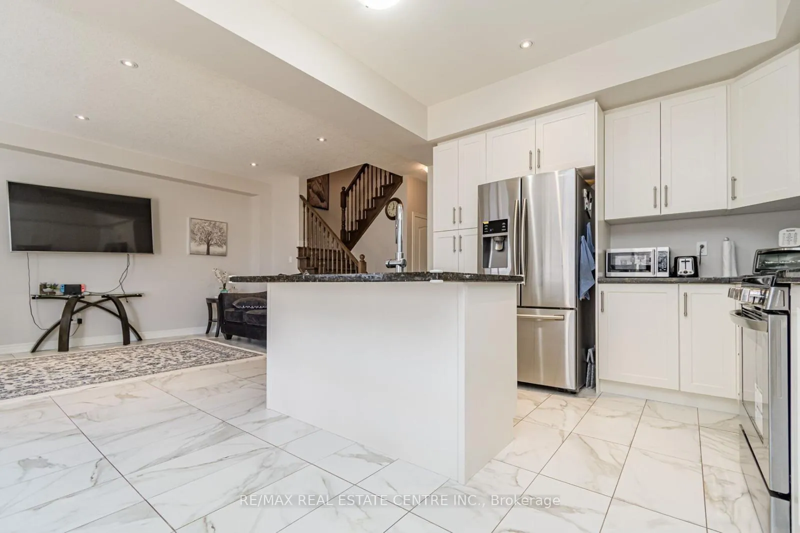 Photo 11 of Unit UNIT # 26, 120 Vineburg Drive, Hamilton, Templemead — HOMEH