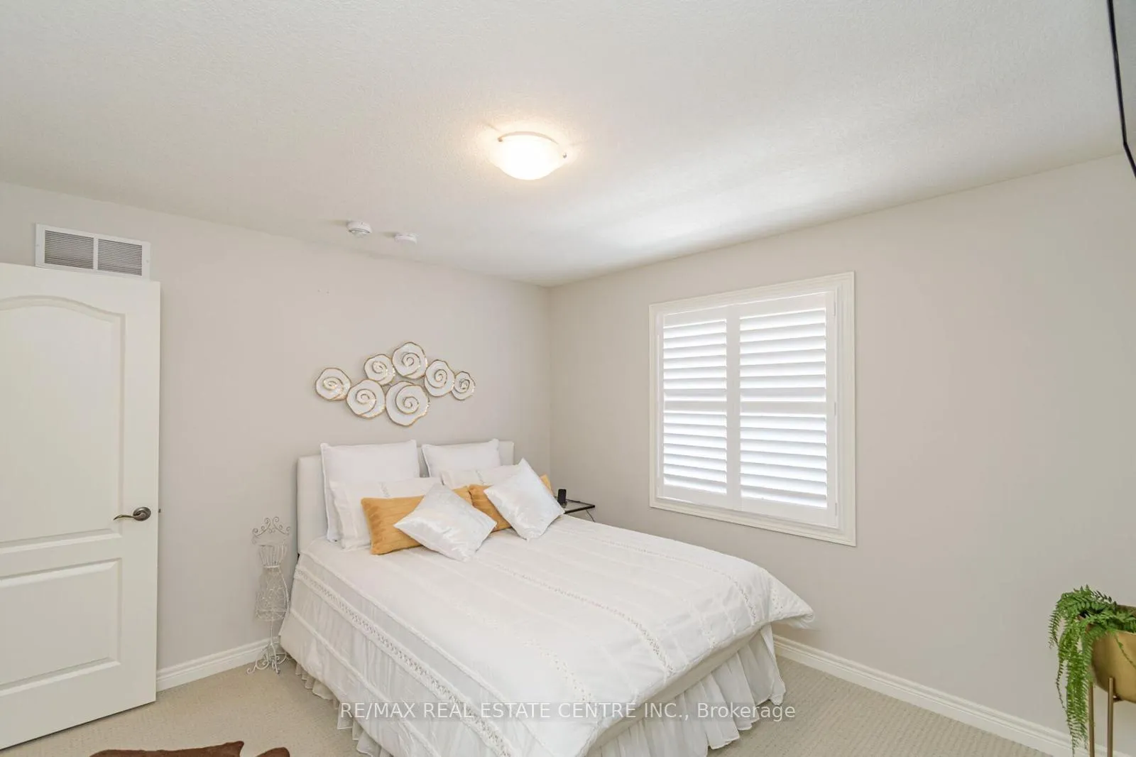 Photo 28 of Unit UNIT # 26, 120 Vineburg Drive, Hamilton, Templemead — HOMEH