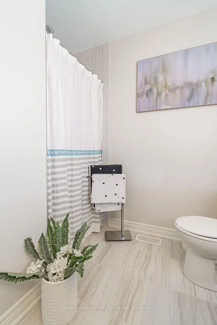Photo 30 of Unit UNIT # 26, 120 Vineburg Drive, Hamilton, Templemead — HOMEH