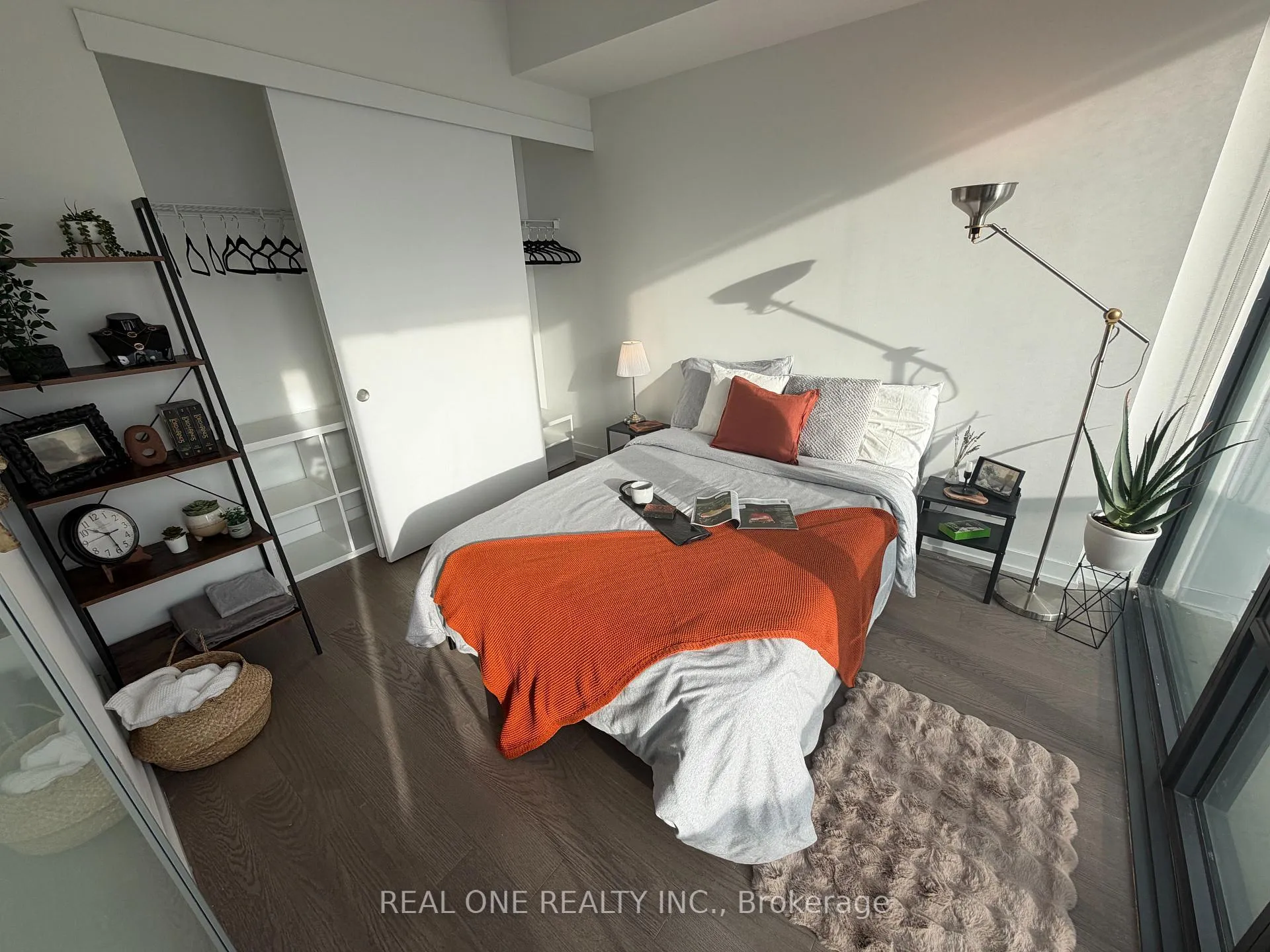 Photo 7 of Unit 1902, 161 Roehampton Avenue, Toronto, Mount Pleasant West — HOMEH