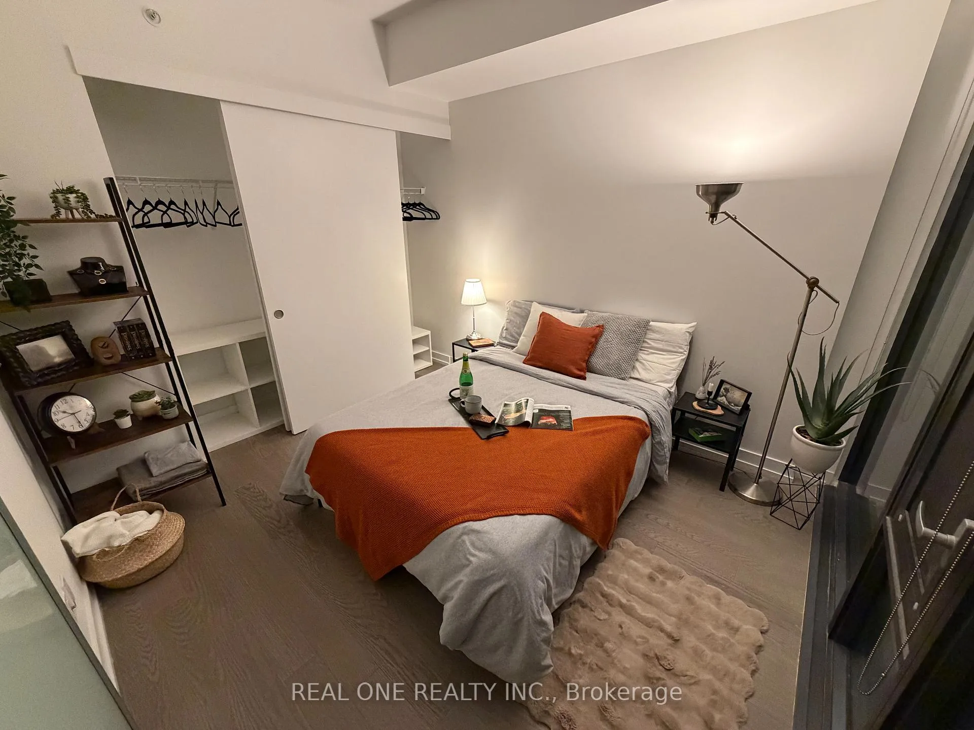 Photo 19 of Unit 1902, 161 Roehampton Avenue, Toronto, Mount Pleasant West — HOMEH