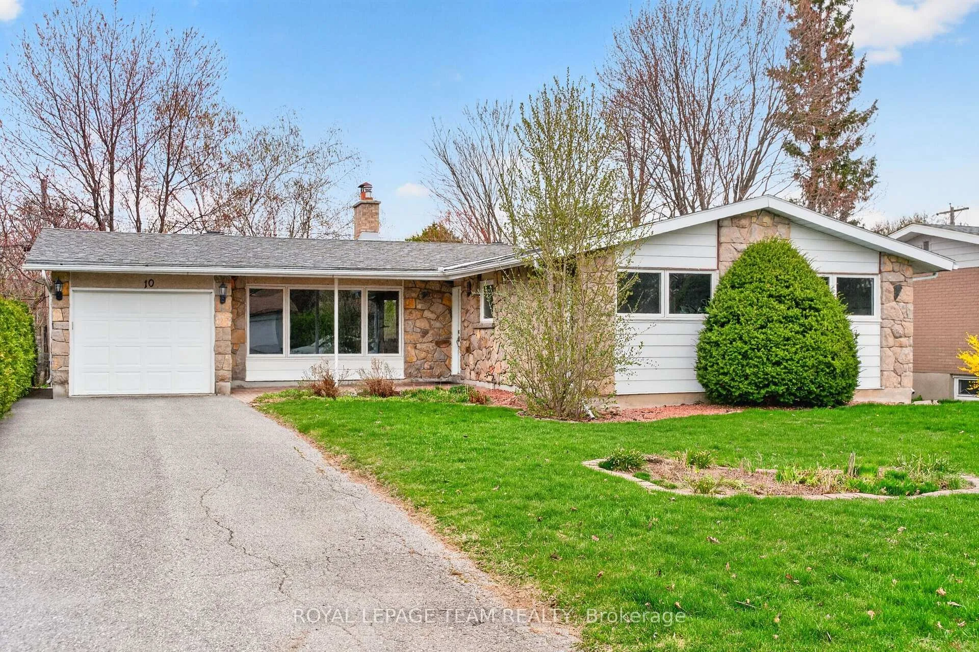Photo 2 of 10 Cleadon Drive, Ottawa, Crystal Beach — HOMEH