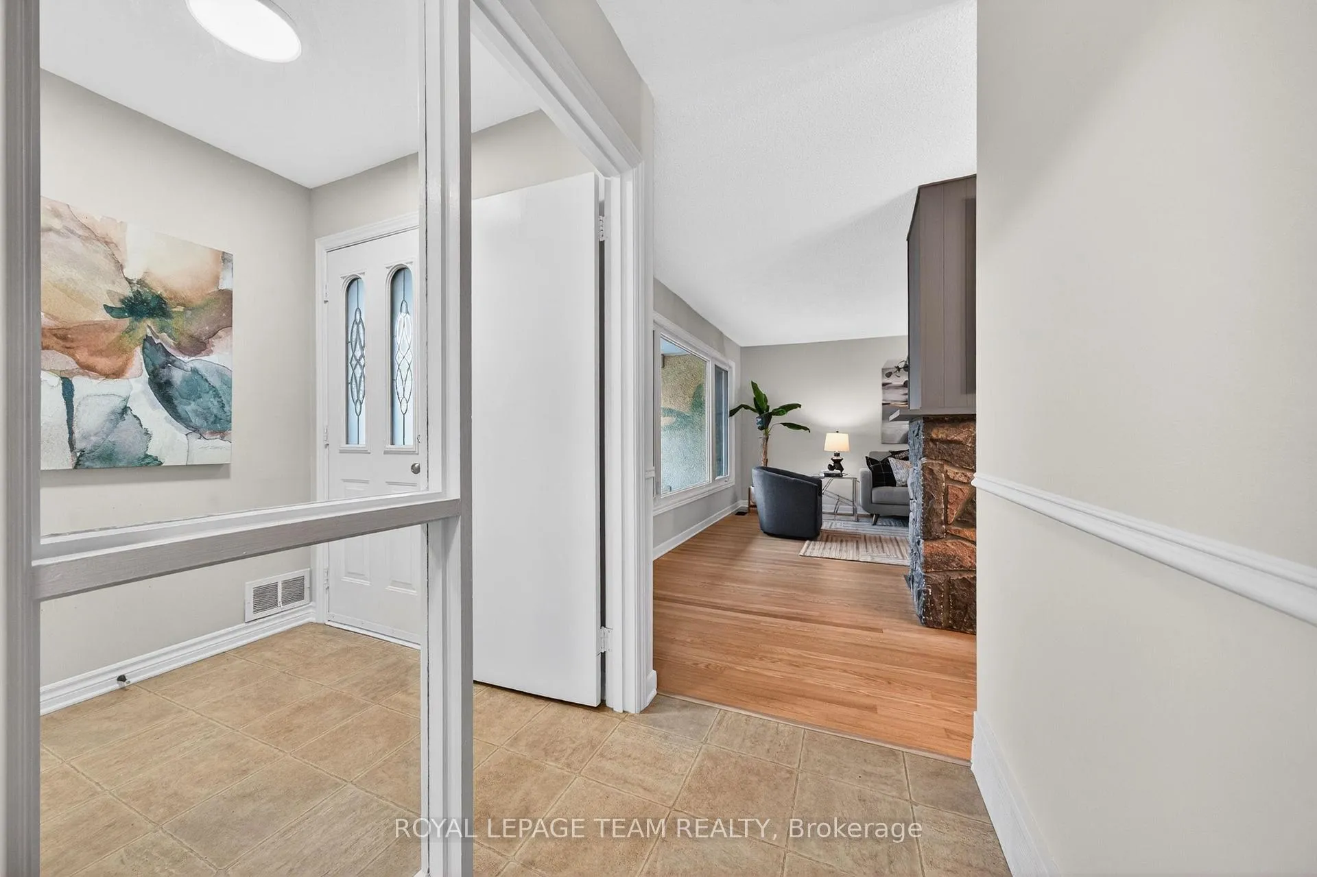 Photo 6 of 10 Cleadon Drive, Ottawa, Crystal Beach — HOMEH