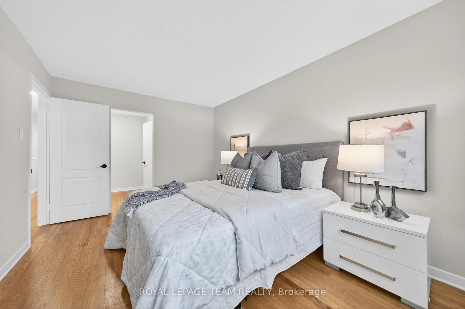 Photo 25 of 10 Cleadon Drive, Ottawa, Crystal Beach — HOMEH