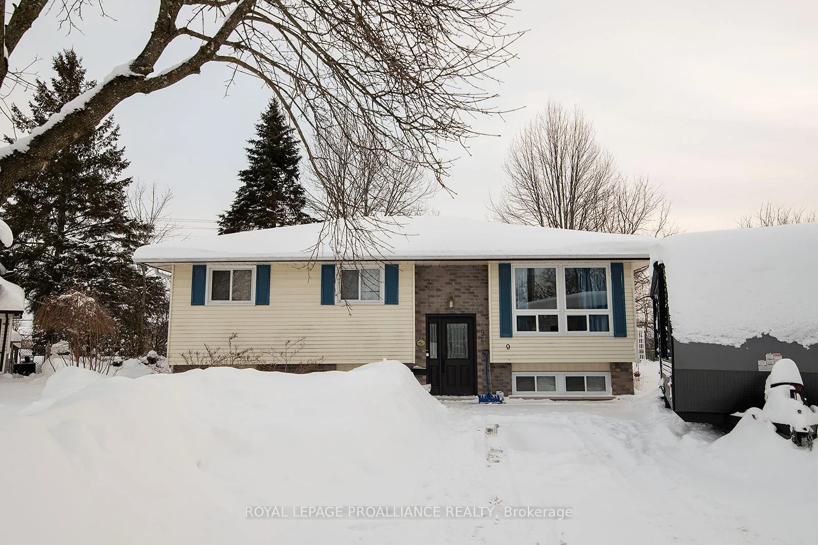 Photo 1 of 9 Jeanette Place, Belleville, Belleville Ward — HOMEH