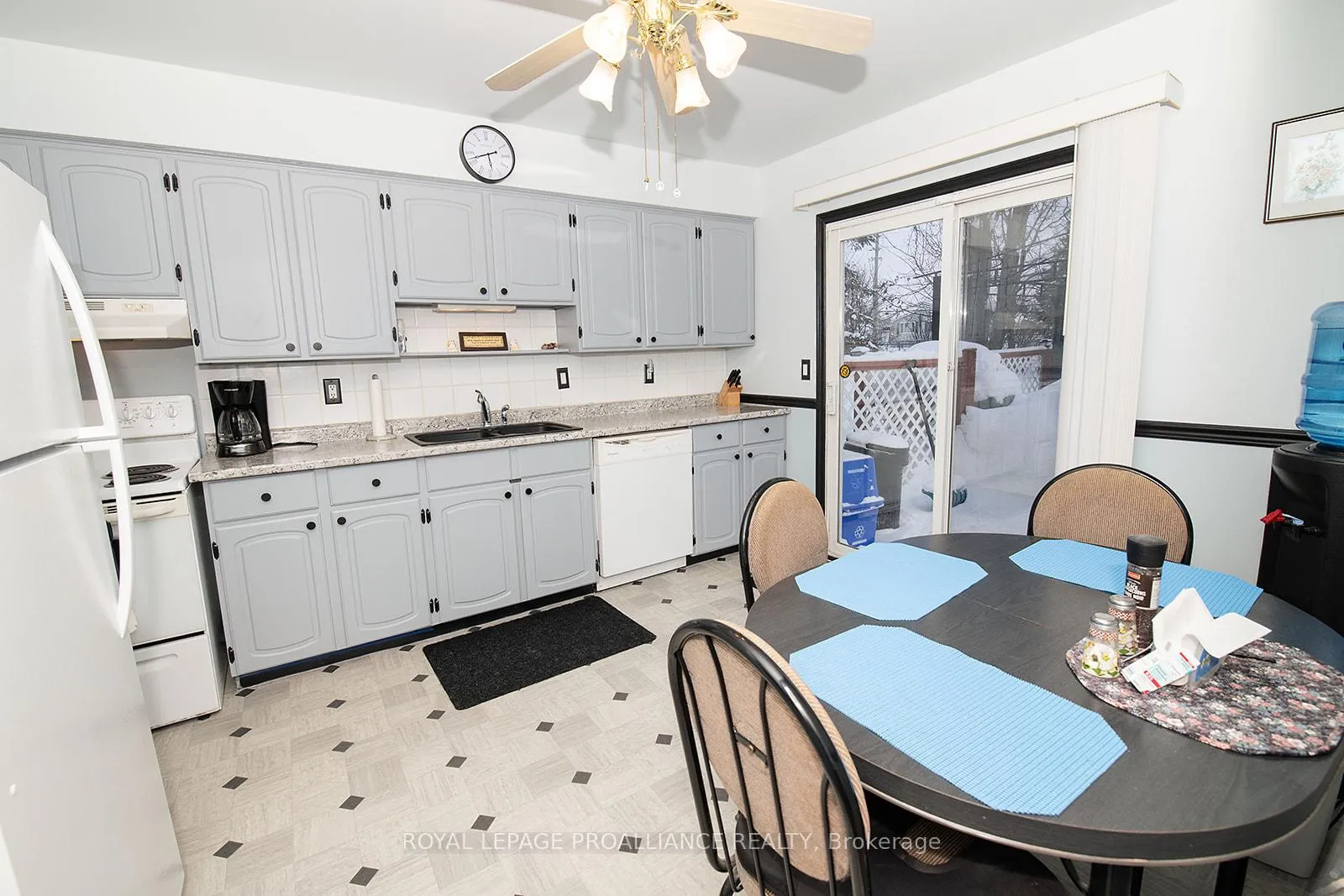 Photo 4 of 9 Jeanette Place, Belleville, Belleville Ward — HOMEH