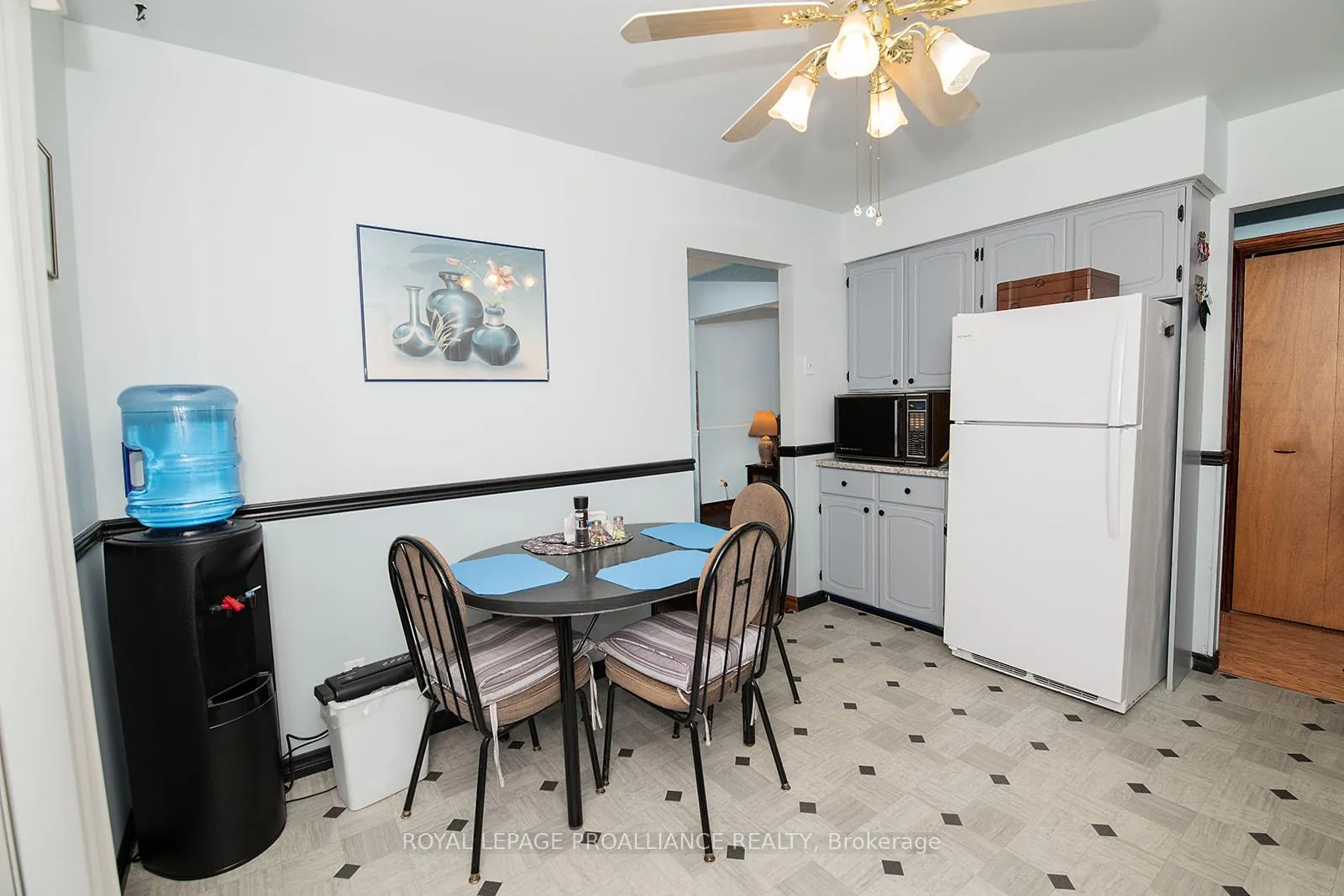 Photo 5 of 9 Jeanette Place, Belleville, Belleville Ward — HOMEH