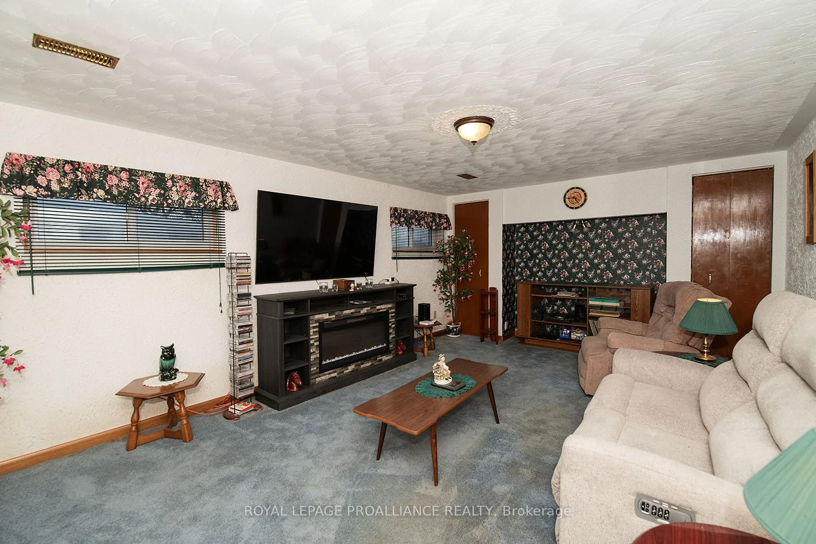 Photo 14 of 9 Jeanette Place, Belleville, Belleville Ward — HOMEH
