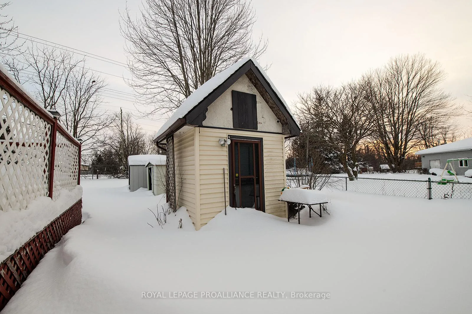 Photo 20 of 9 Jeanette Place, Belleville, Belleville Ward — HOMEH