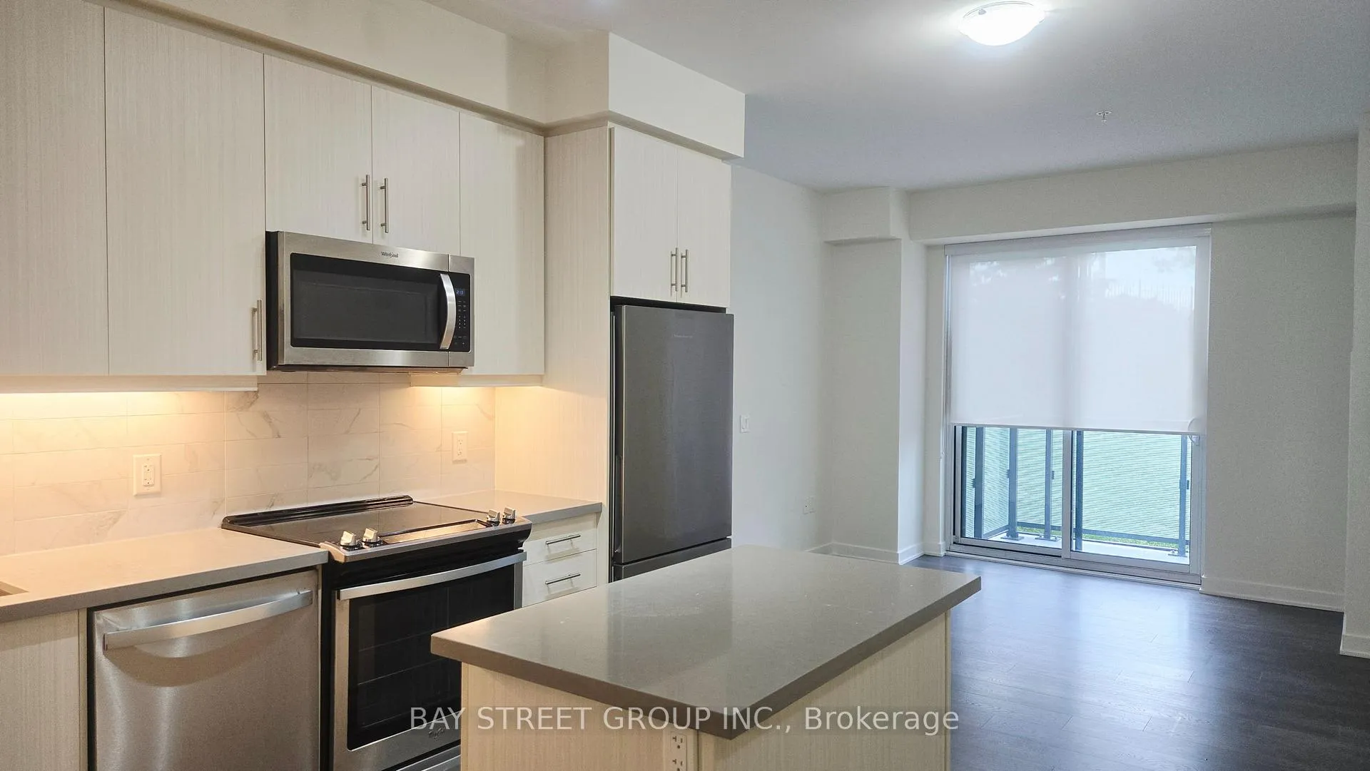 Photo 7 of Unit 201, 85 Oneida Crescent, Richmond Hill, Langstaff — HOMEH