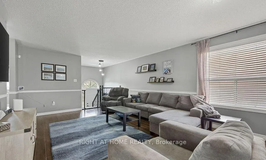 Photo 4 of Unit Main, 132 Dean Avenue, Barrie, Painswick South — HOMEH