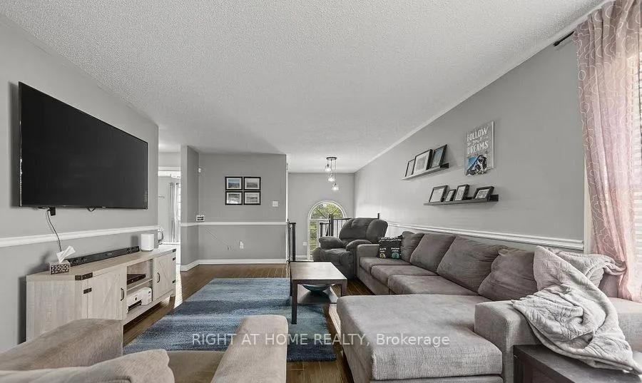 Photo 6 of Unit Main, 132 Dean Avenue, Barrie, Painswick South — HOMEH