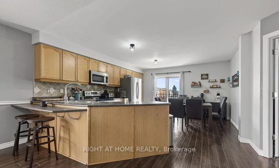 Photo 7 of Unit Main, 132 Dean Avenue, Barrie, Painswick South — HOMEH