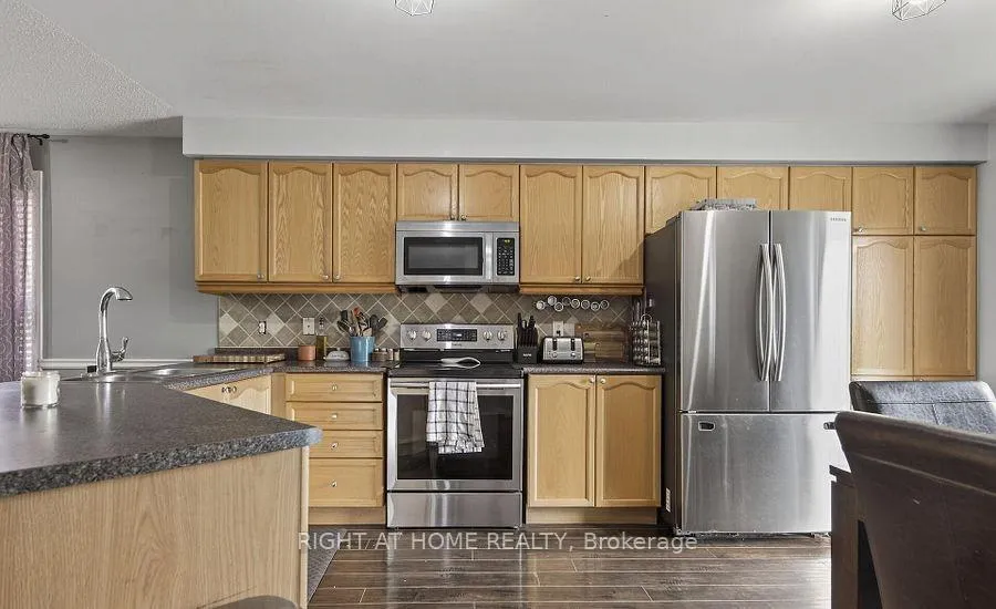 Photo 9 of Unit Main, 132 Dean Avenue, Barrie, Painswick South — HOMEH
