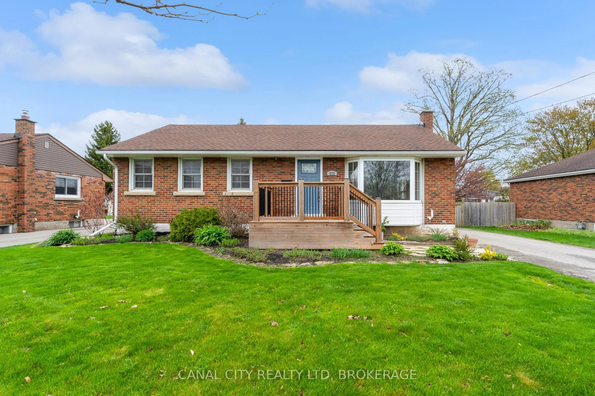 Photo 1 of 572 Clare Avenue, Welland, Prince Charles — HOMEH