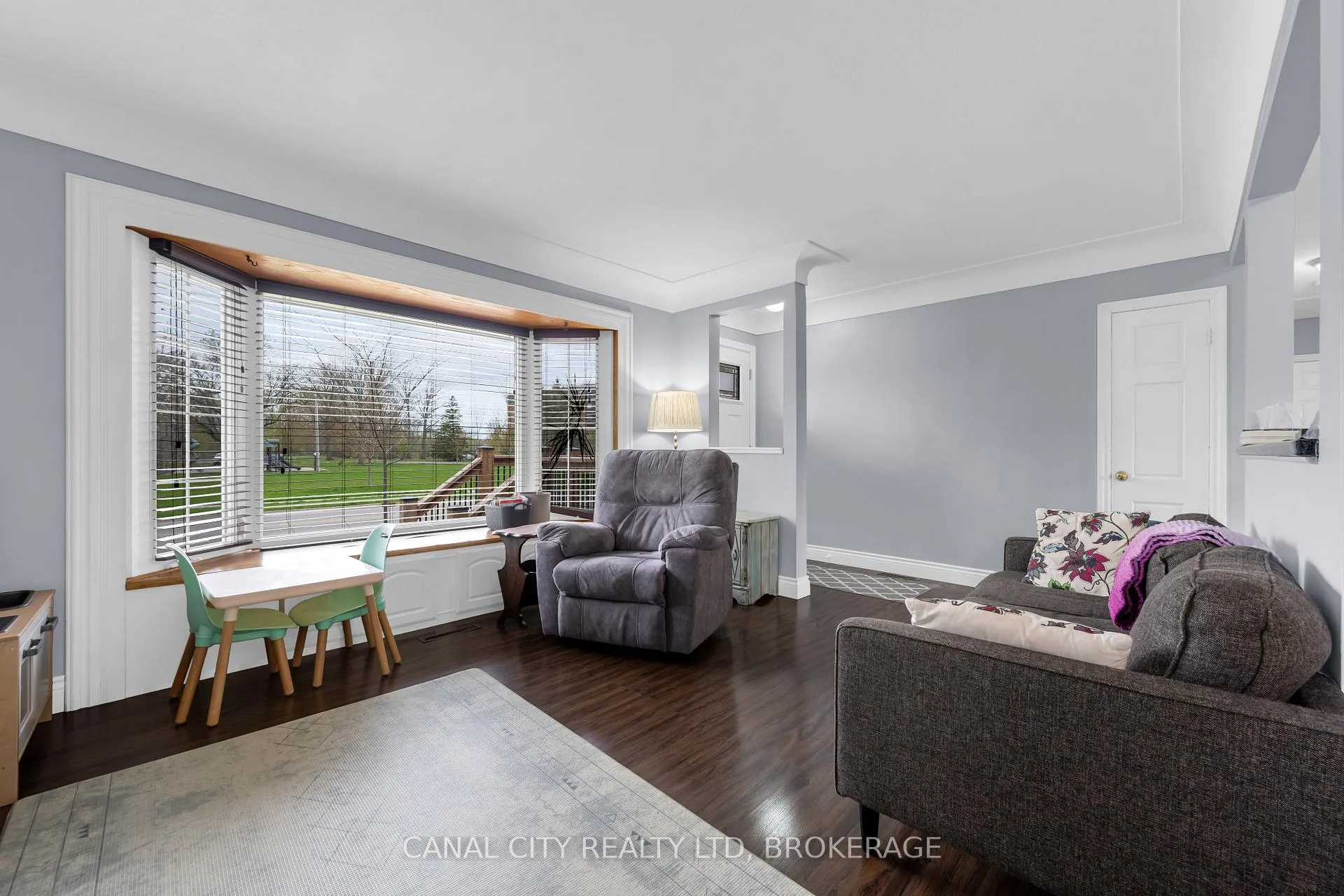 Photo 5 of 572 Clare Avenue, Welland, Prince Charles — HOMEH