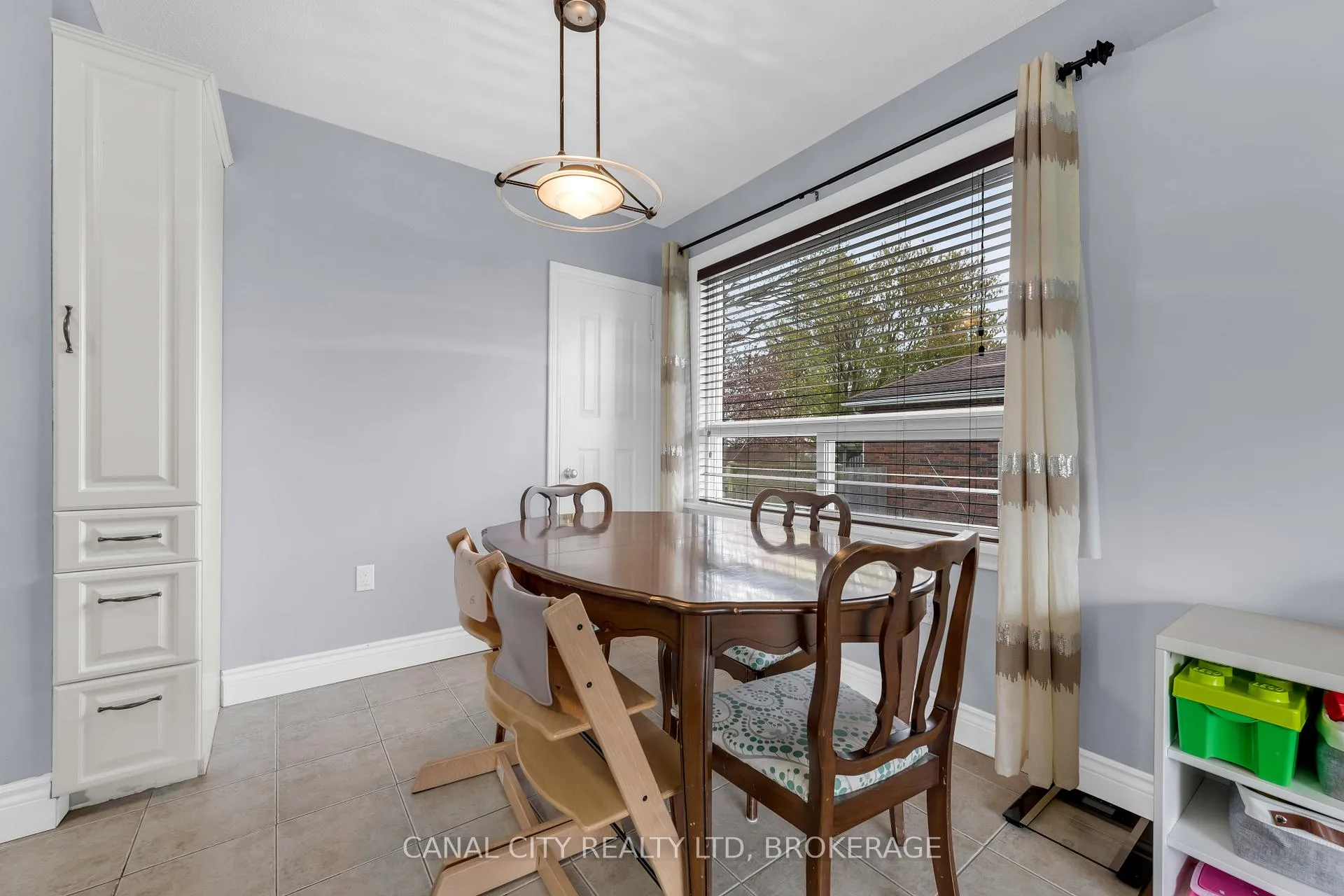 Photo 8 of 572 Clare Avenue, Welland, Prince Charles — HOMEH