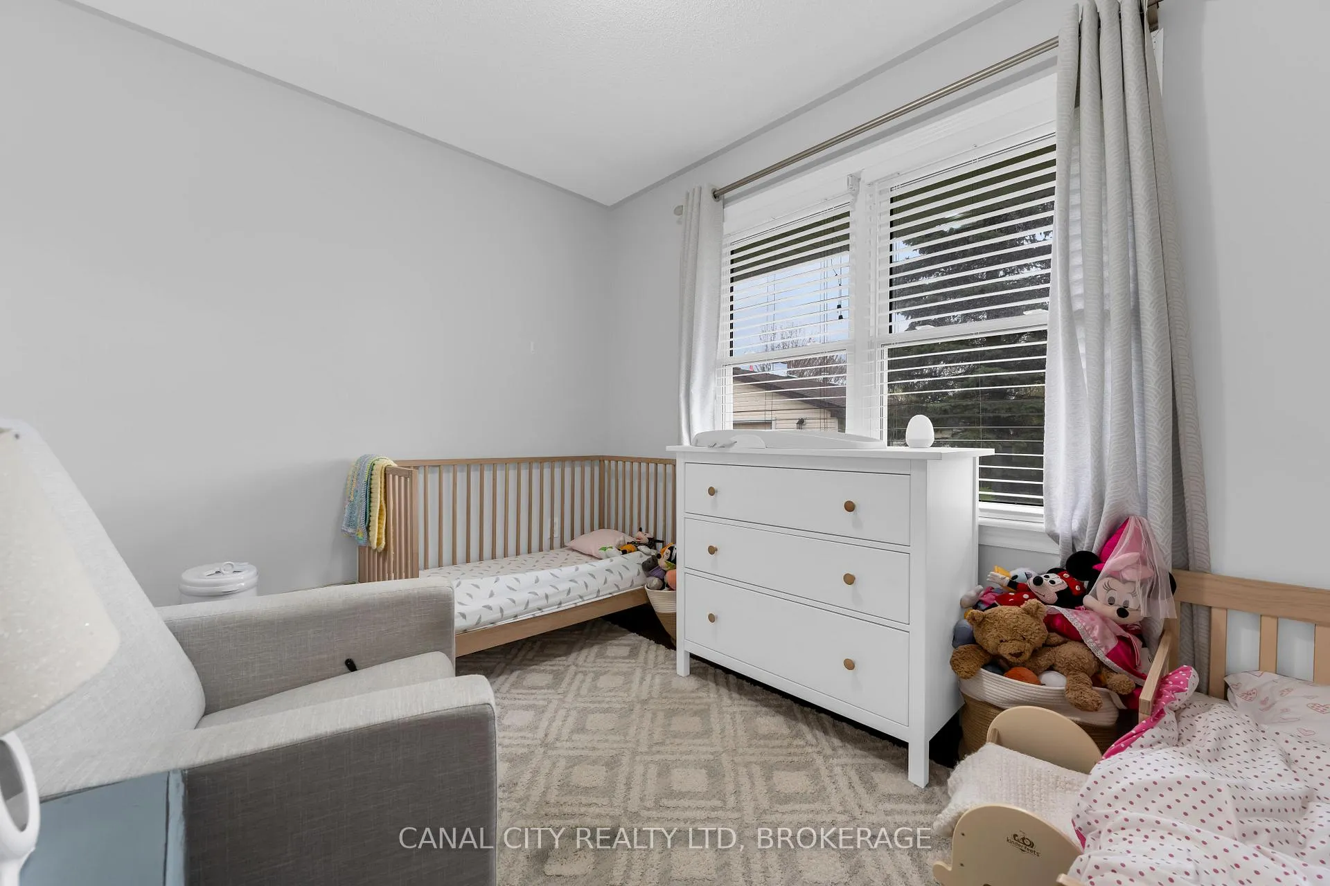 Photo 14 of 572 Clare Avenue, Welland, Prince Charles — HOMEH