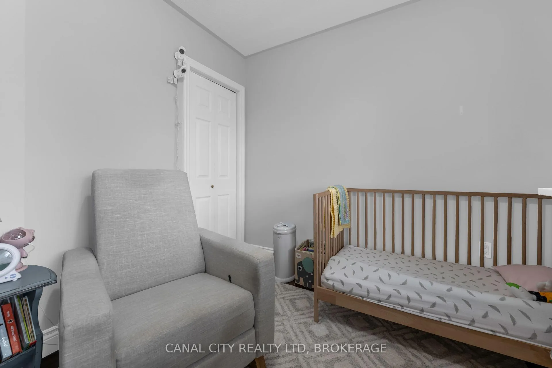 Photo 16 of 572 Clare Avenue, Welland, Prince Charles — HOMEH