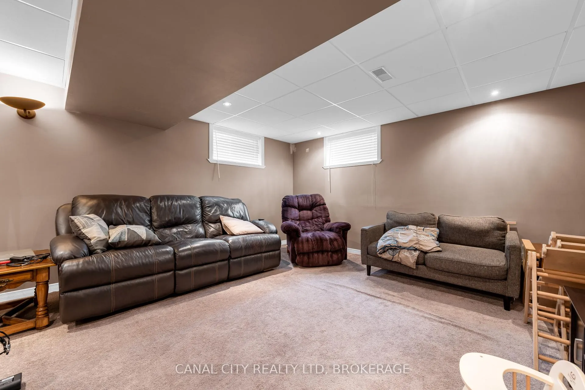 Photo 22 of 572 Clare Avenue, Welland, Prince Charles — HOMEH