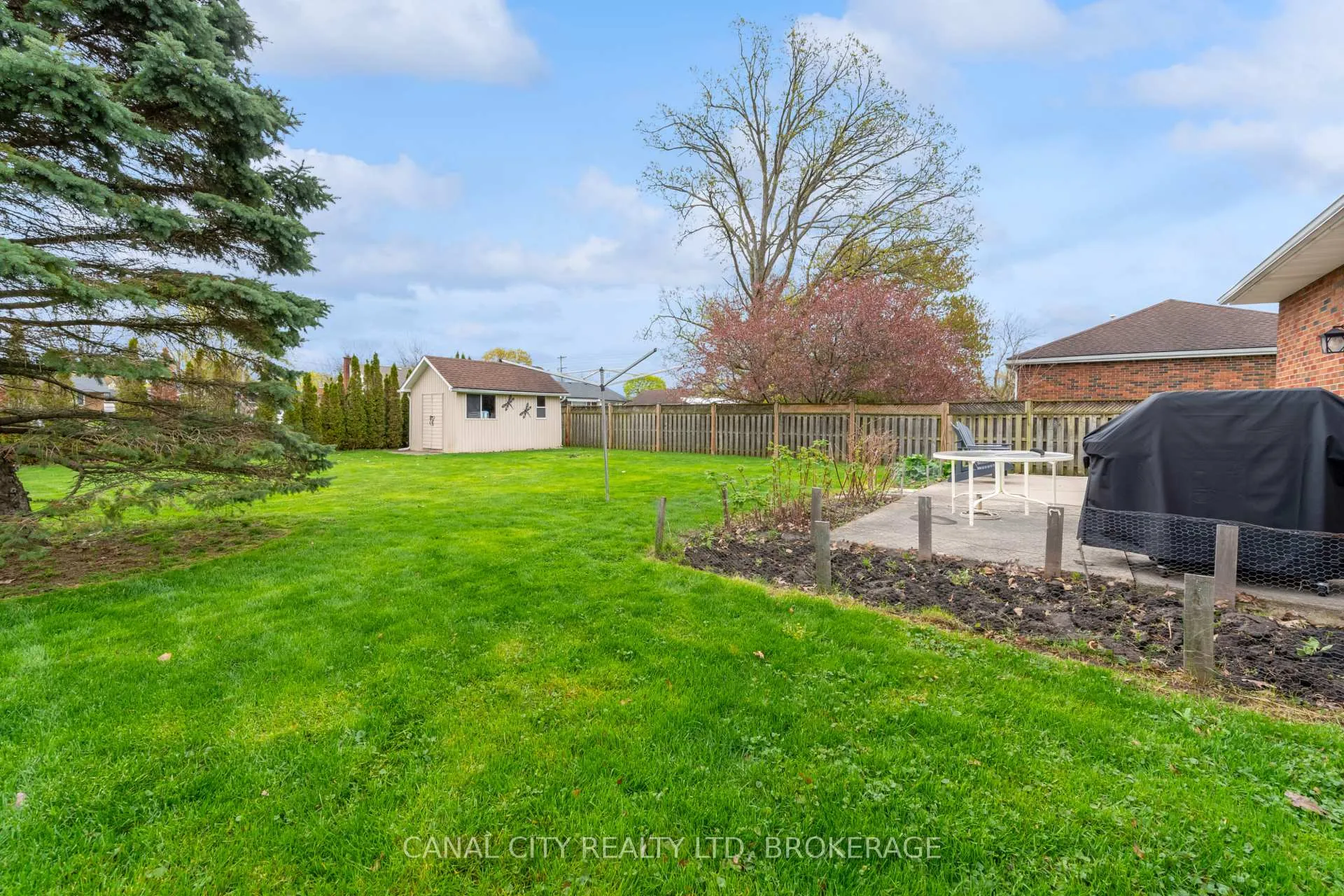 Photo 28 of 572 Clare Avenue, Welland, Prince Charles — HOMEH