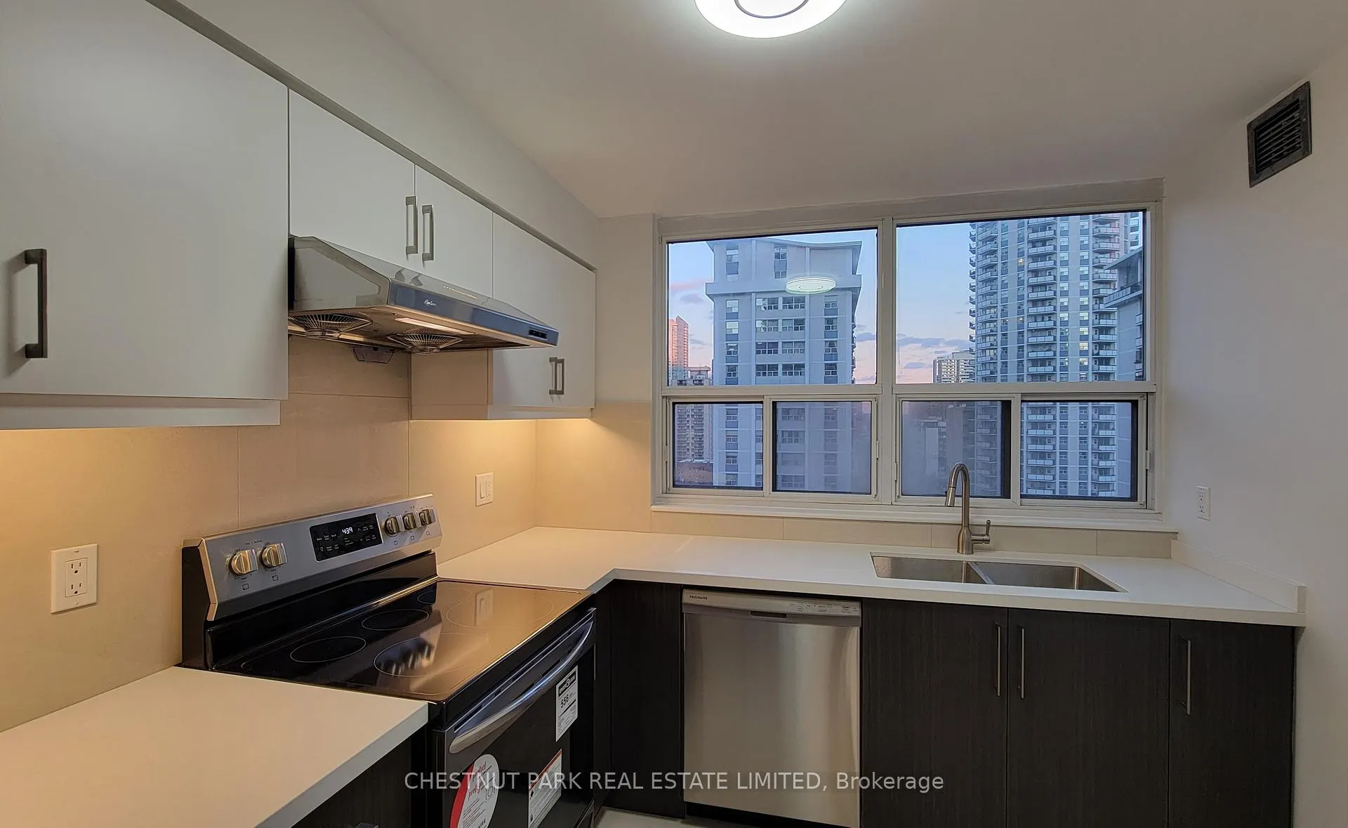 Photo 2 of Unit 1201, 25 Maitland Street, Toronto, Church-Yonge Corridor — HOMEH