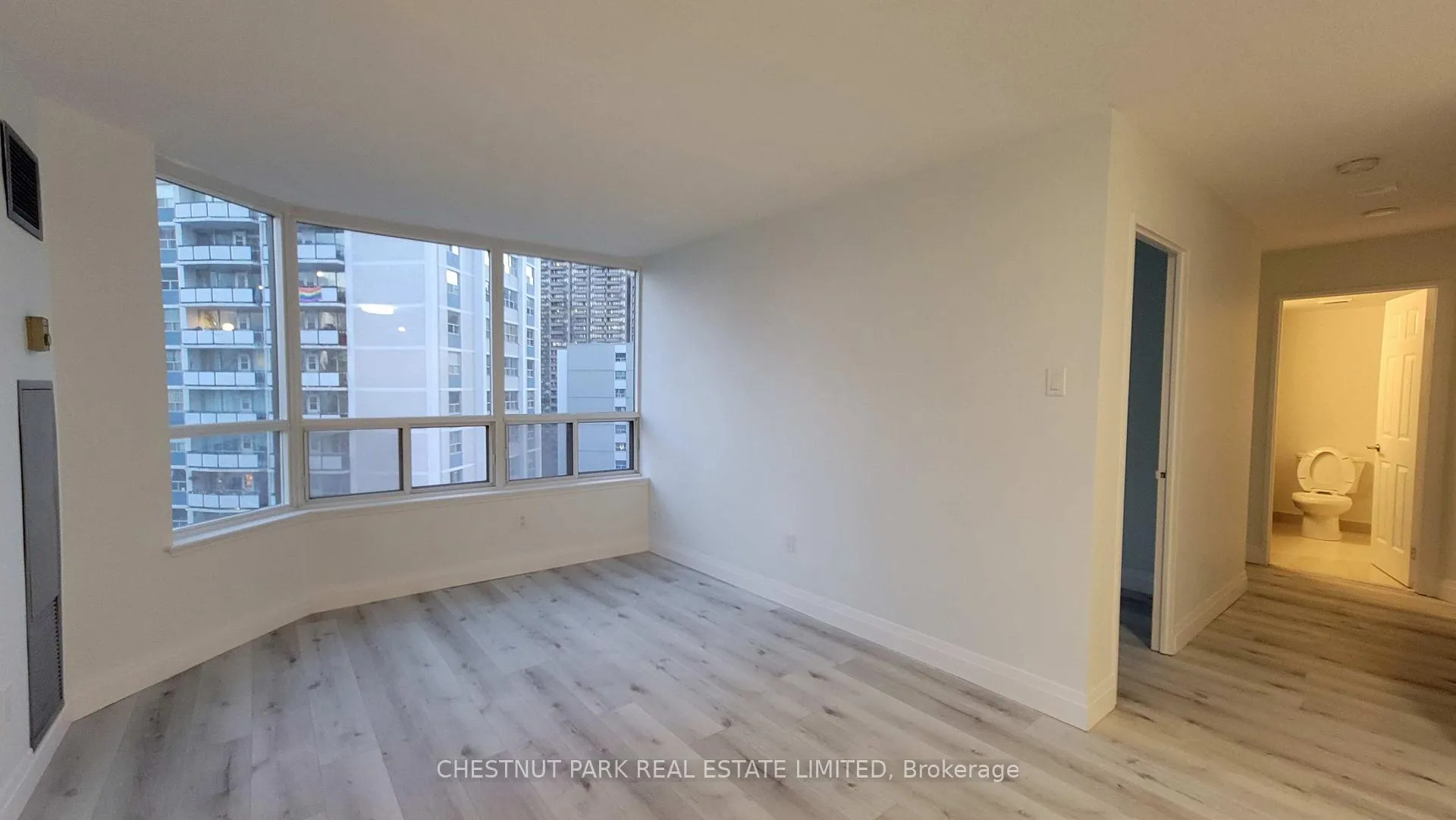 Photo 5 of Unit 1201, 25 Maitland Street, Toronto, Church-Yonge Corridor — HOMEH