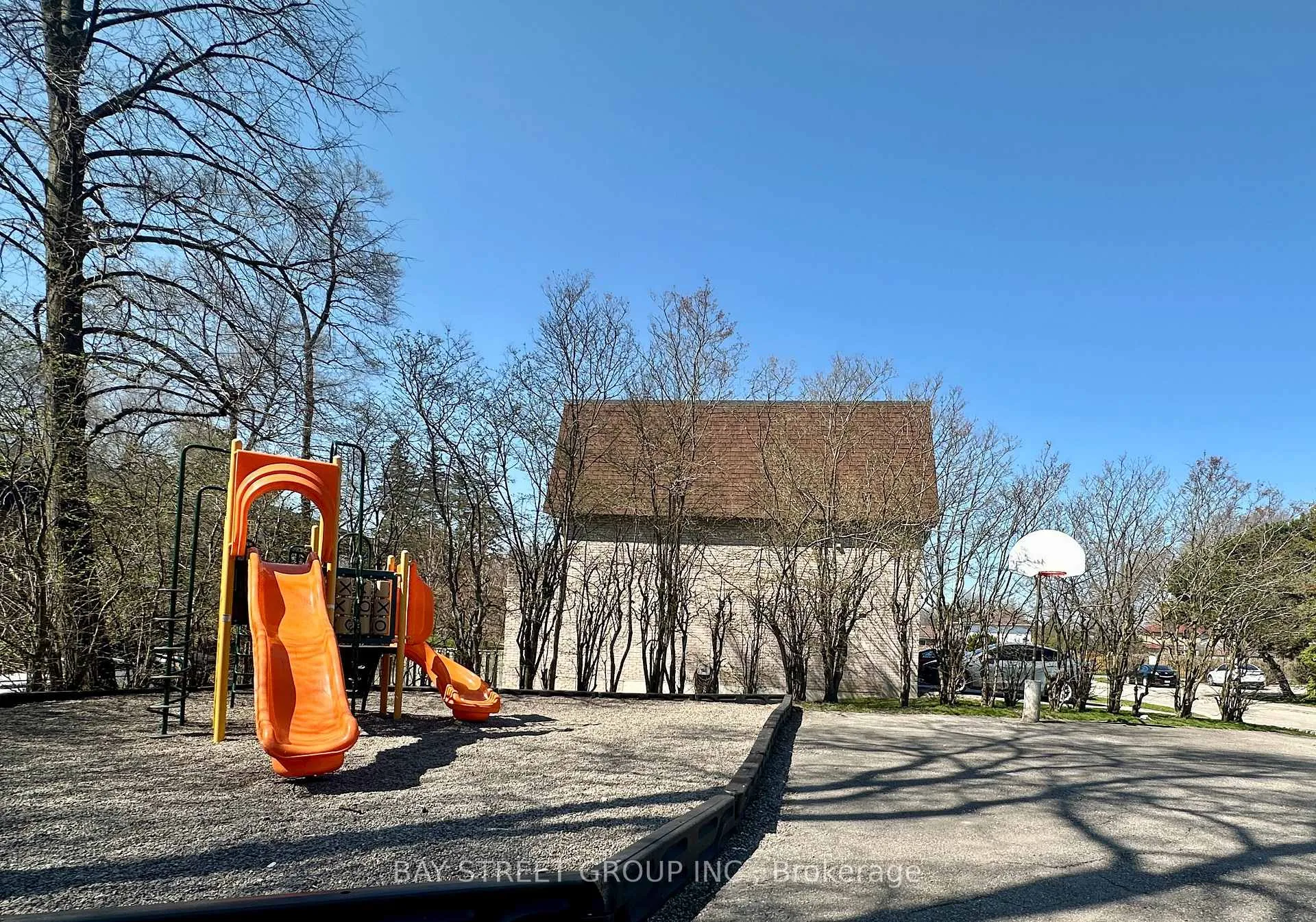 Photo 3 of Unit 30, 141 Clark Avenue, Markham, Thornhill — HOMEH