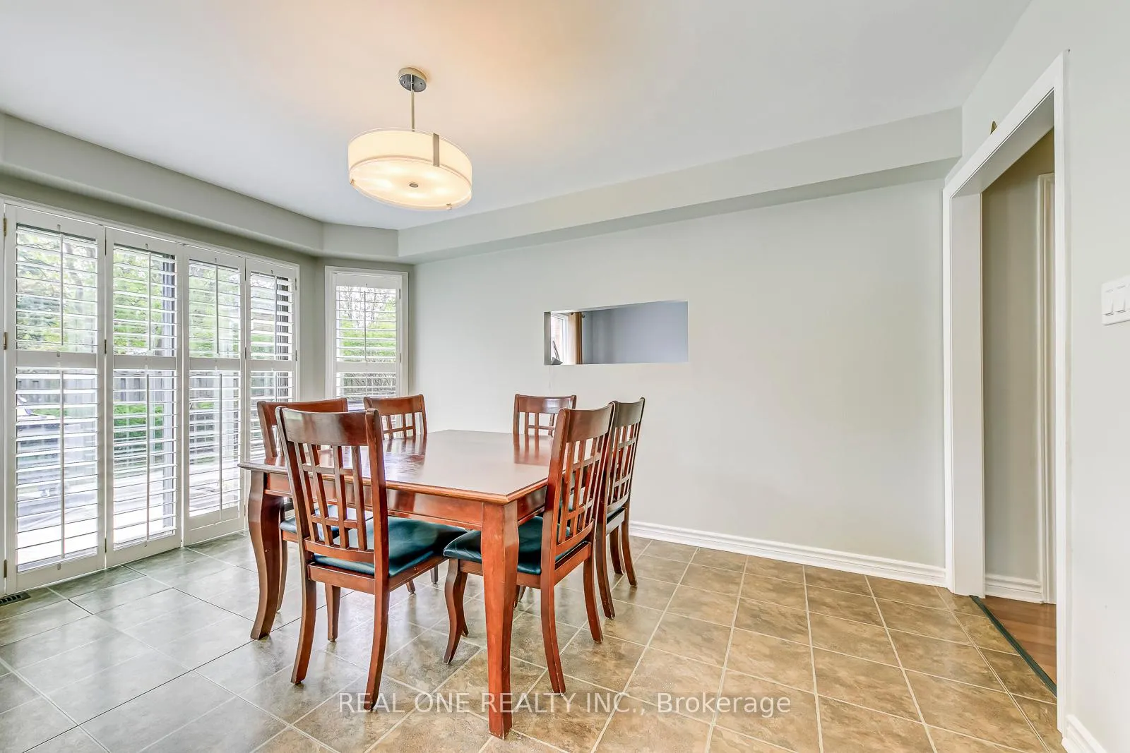 Photo 13 of 524 Blenheim Crescent, Oakville, Ford — HOMEH
