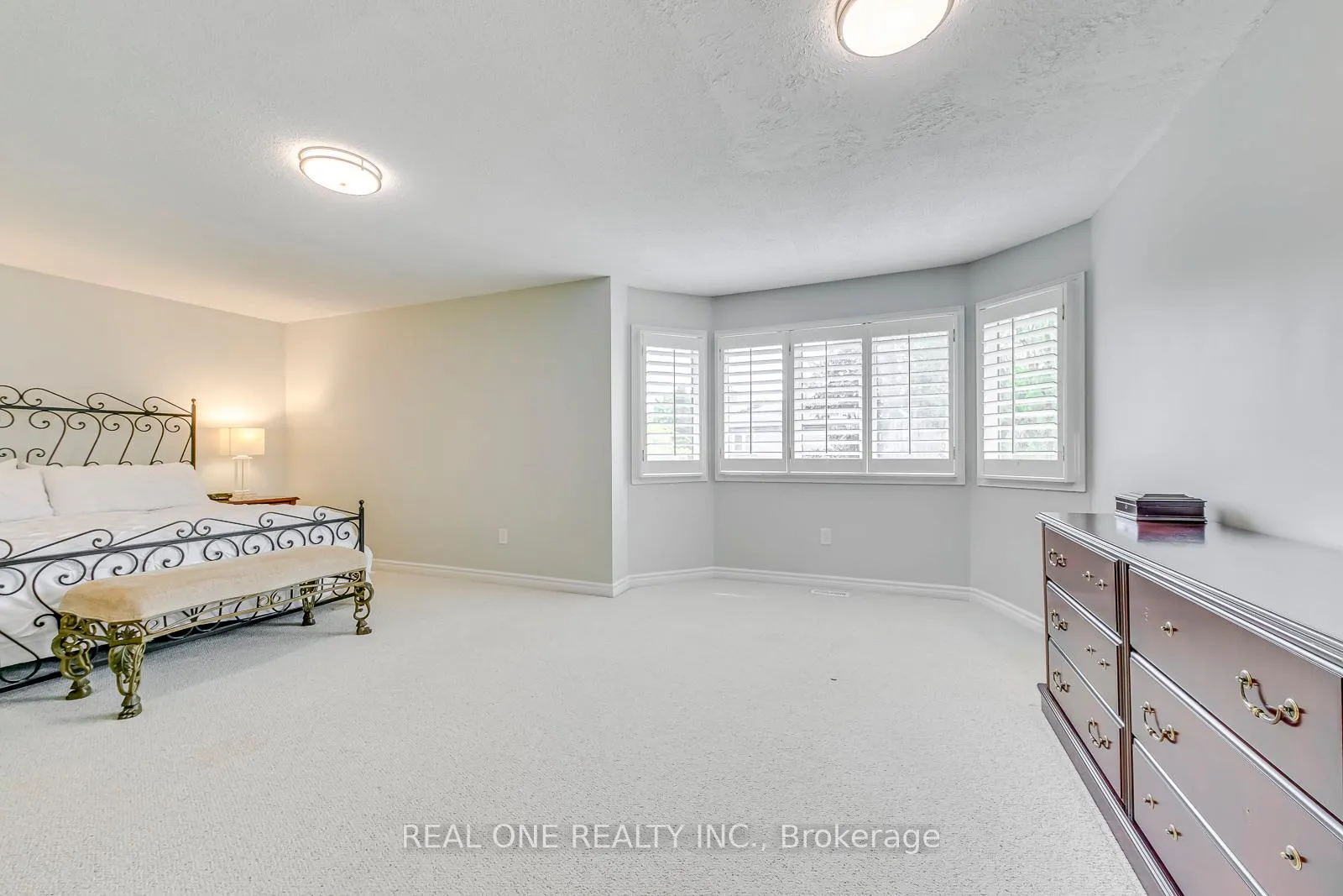 Photo 28 of 524 Blenheim Crescent, Oakville, Ford — HOMEH