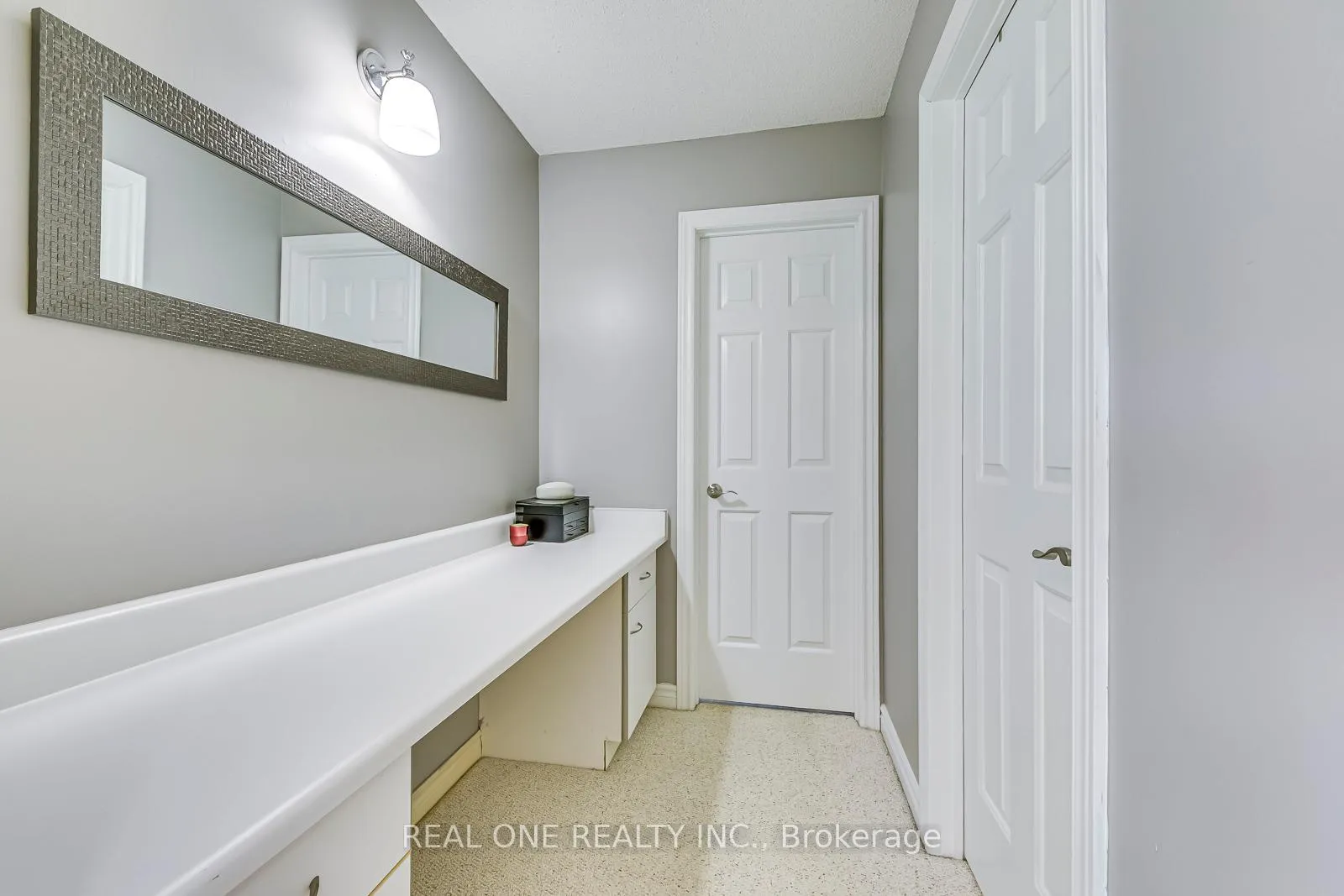 Photo 32 of 524 Blenheim Crescent, Oakville, Ford — HOMEH