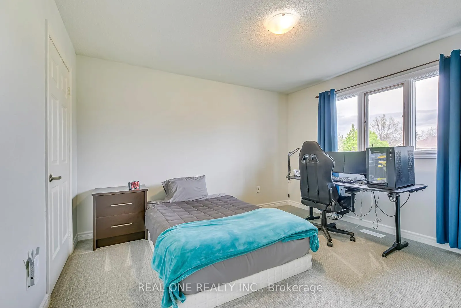 Photo 35 of 524 Blenheim Crescent, Oakville, Ford — HOMEH