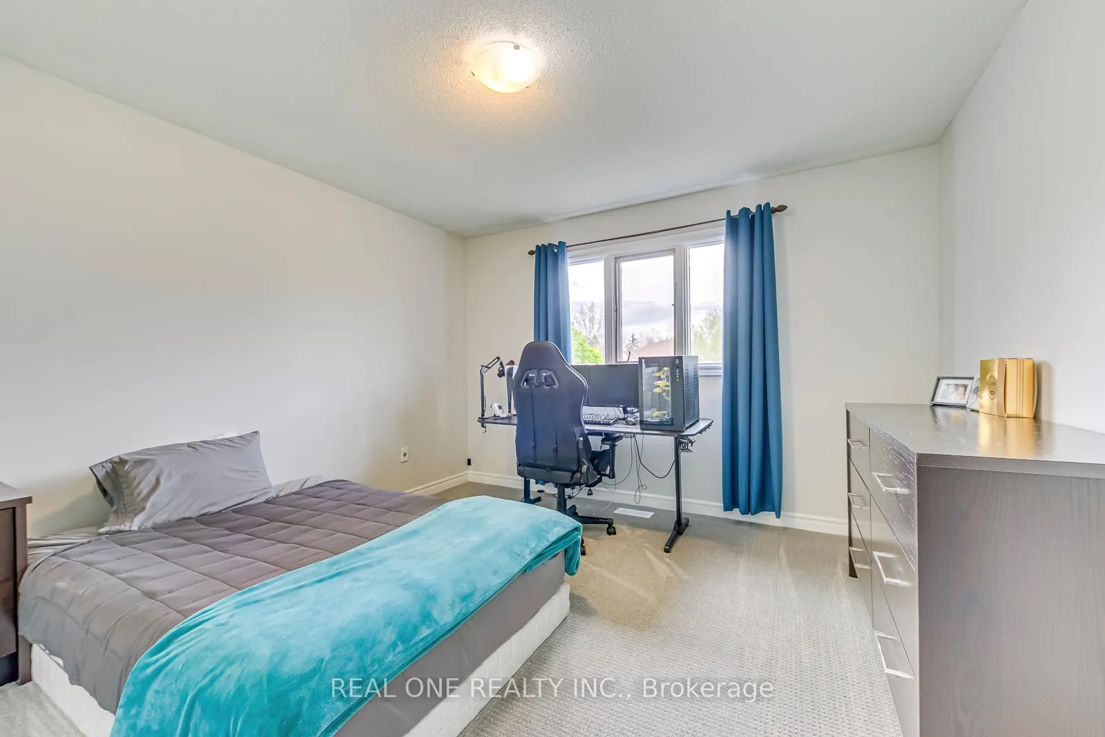 Photo 36 of 524 Blenheim Crescent, Oakville, Ford — HOMEH
