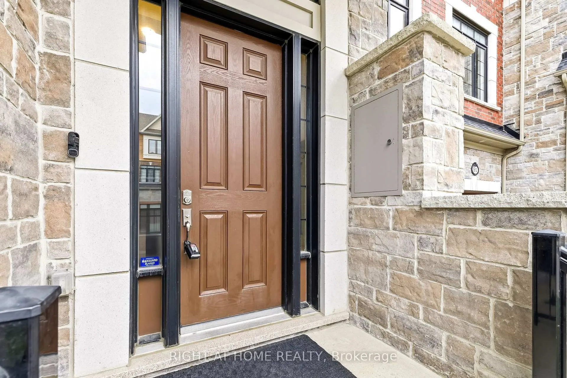 Photo 5 of 89 Dorian Drive, Whitby, Rural Whitby — HOMEH
