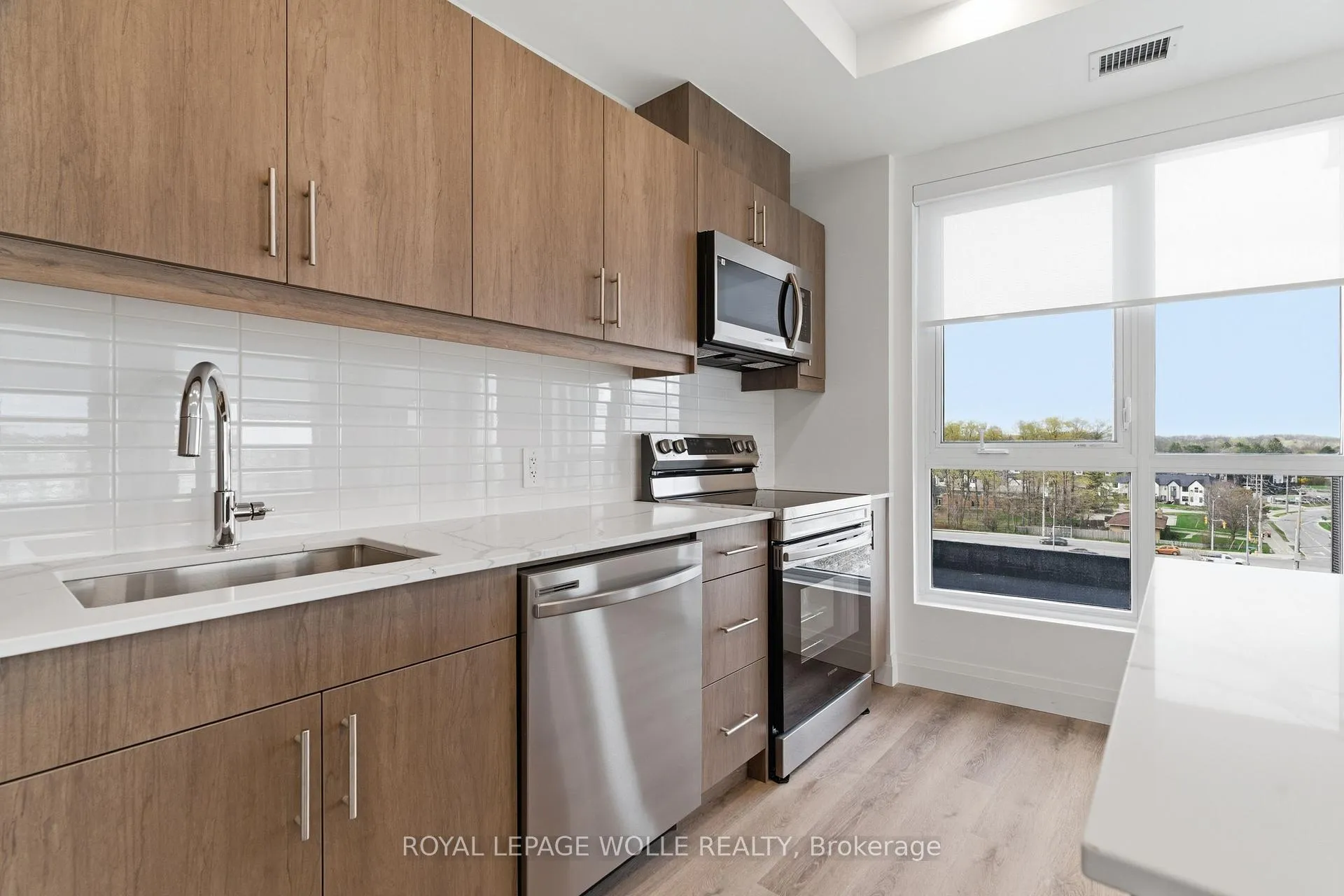 Photo 8 of Unit 603, 1333 Weber Street E, Kitchener — HOMEH