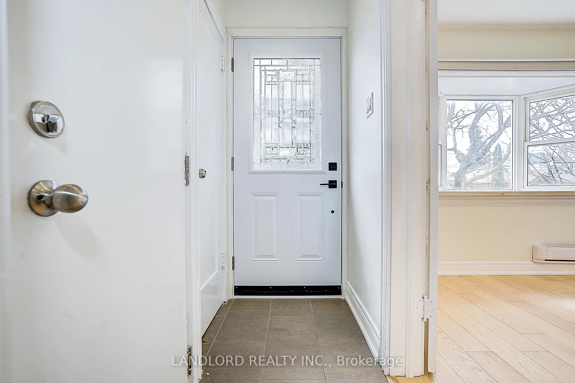 Photo 4 of 134 Gloucester Grove, Toronto, Oakwood Village — HOMEH