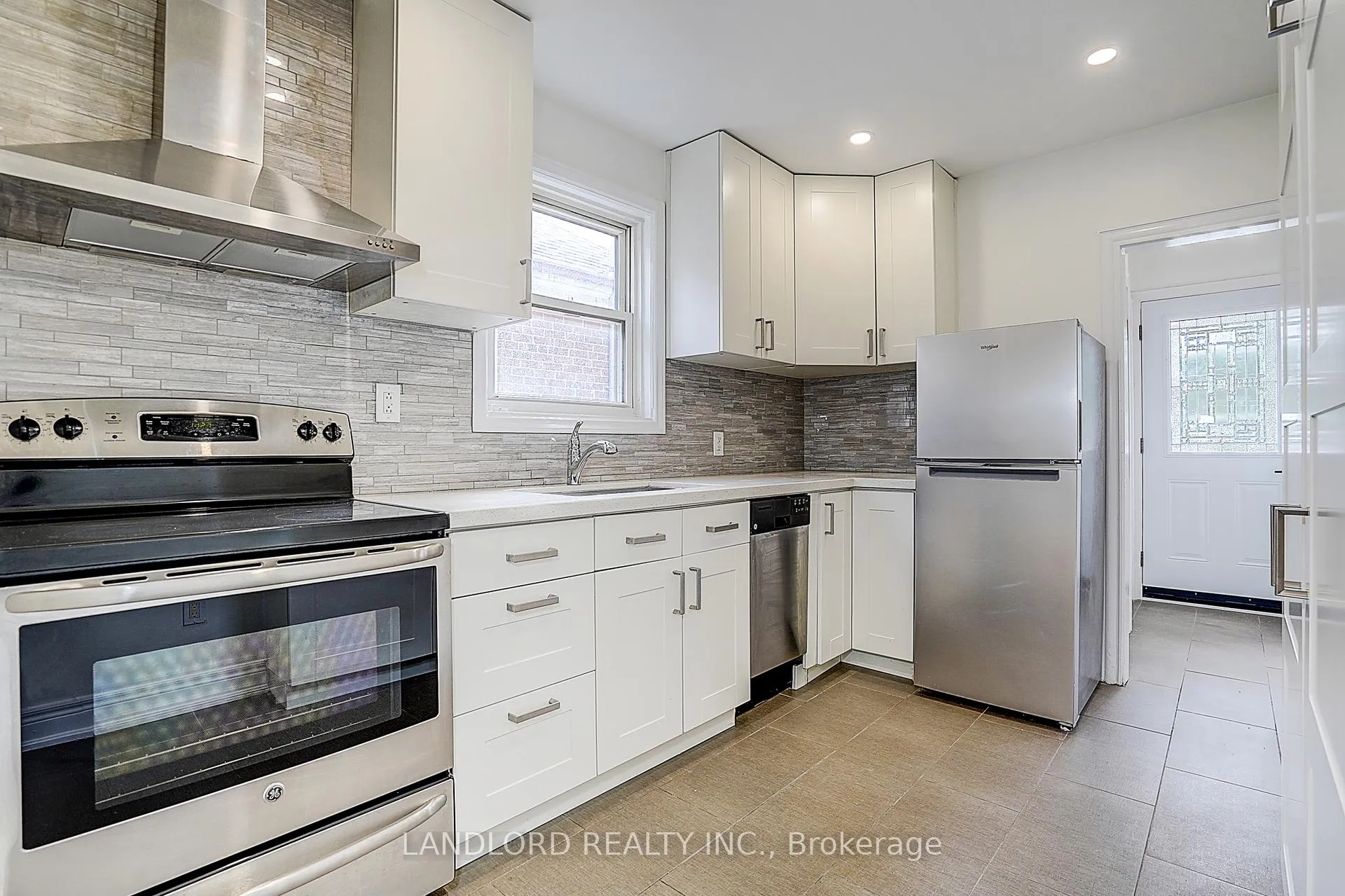 Photo 13 of 134 Gloucester Grove, Toronto, Oakwood Village — HOMEH