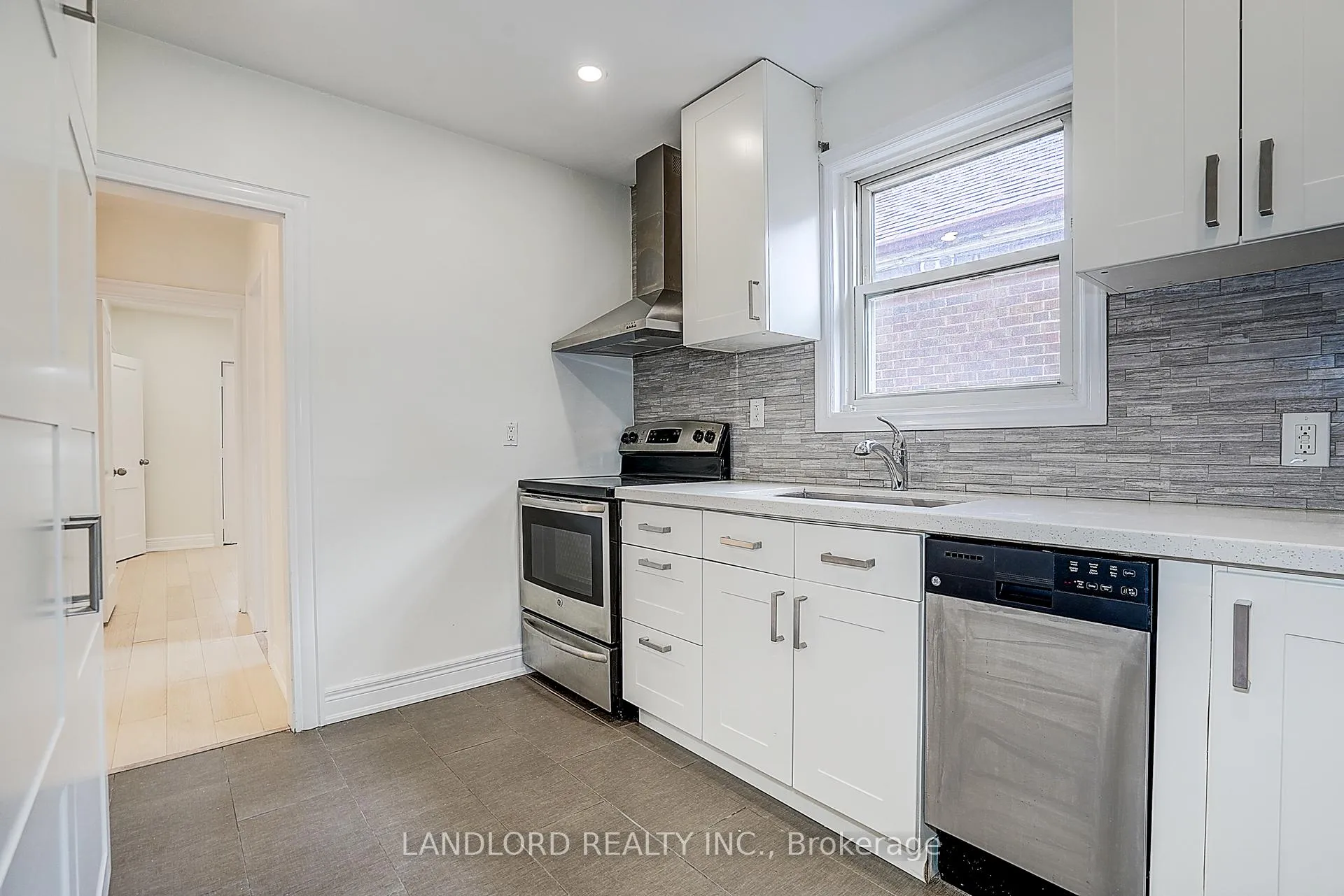 Photo 15 of 134 Gloucester Grove, Toronto, Oakwood Village — HOMEH