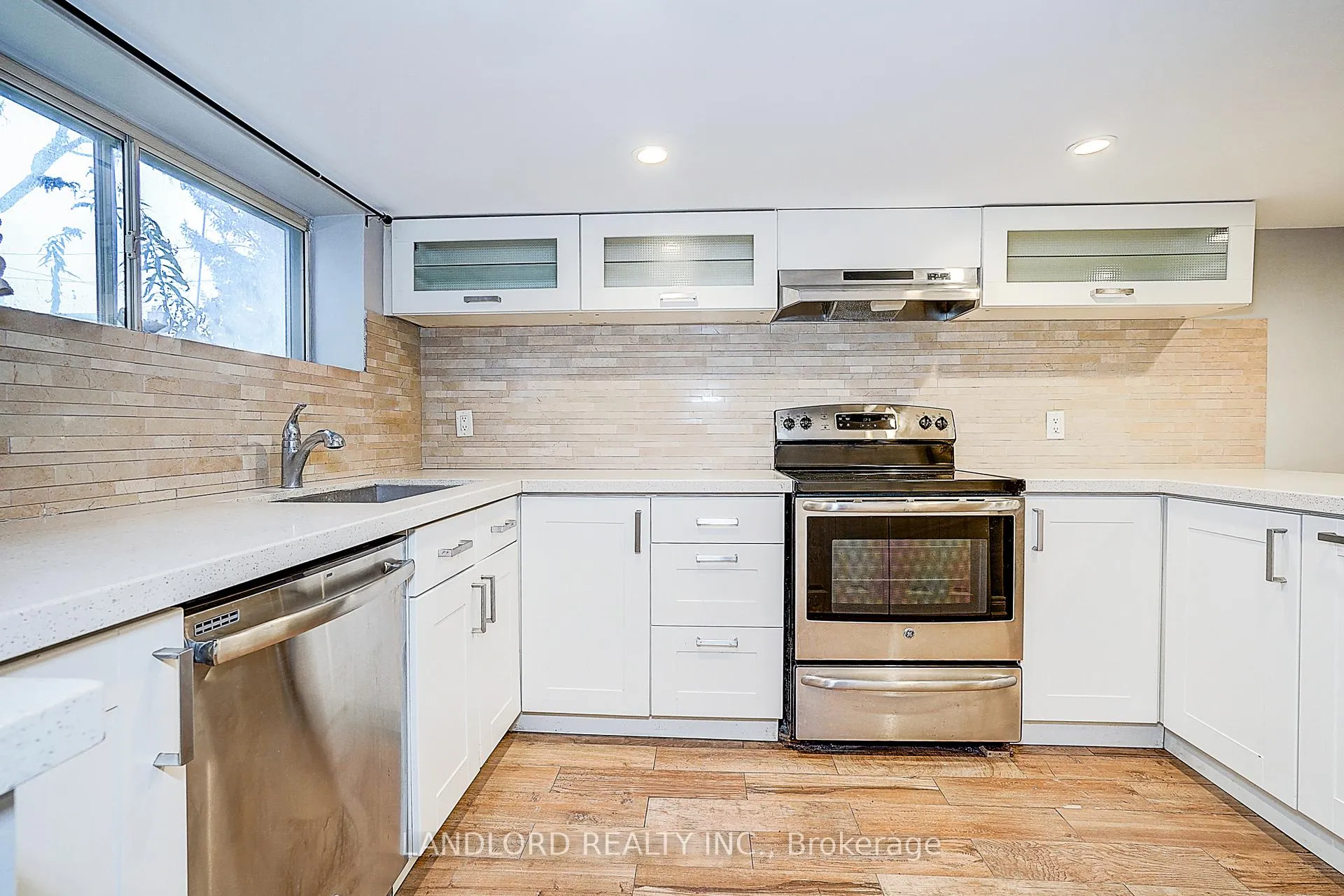Photo 31 of 134 Gloucester Grove, Toronto, Oakwood Village — HOMEH
