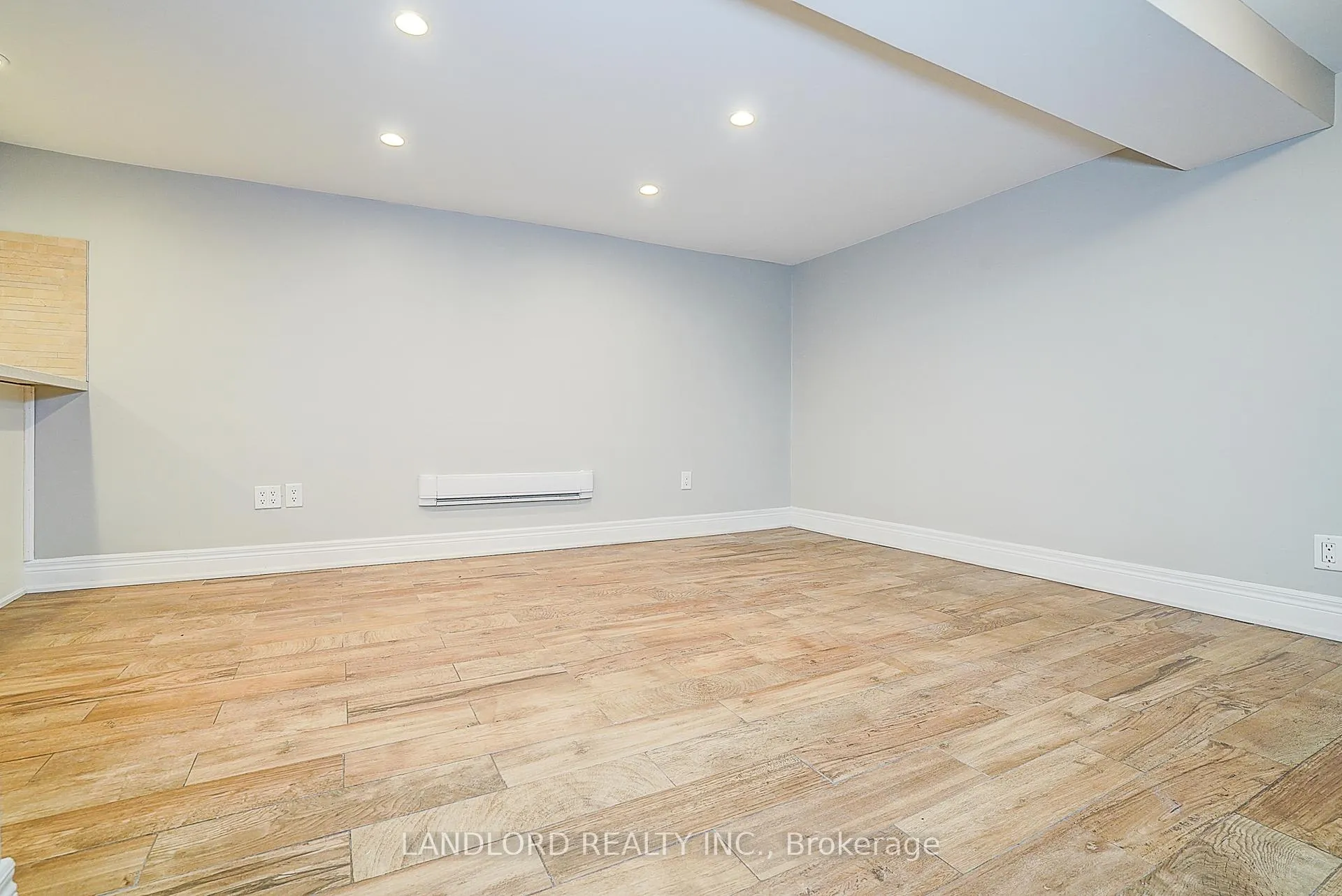 Photo 35 of 134 Gloucester Grove, Toronto, Oakwood Village — HOMEH
