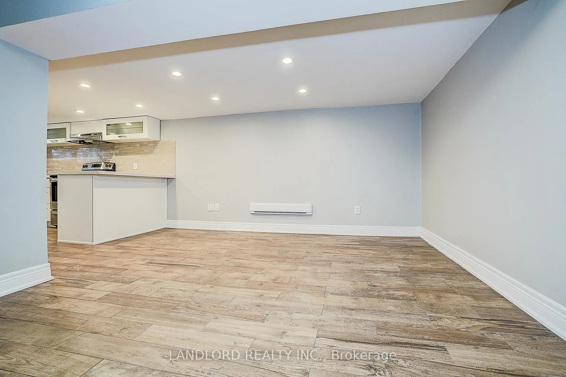 Photo 36 of 134 Gloucester Grove, Toronto, Oakwood Village — HOMEH