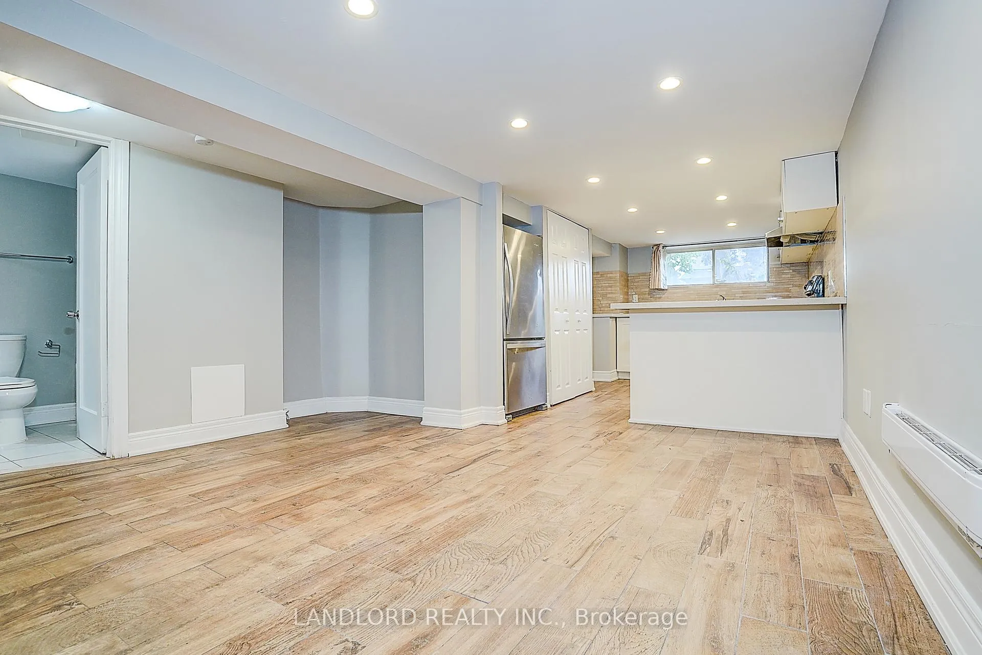 Photo 37 of 134 Gloucester Grove, Toronto, Oakwood Village — HOMEH