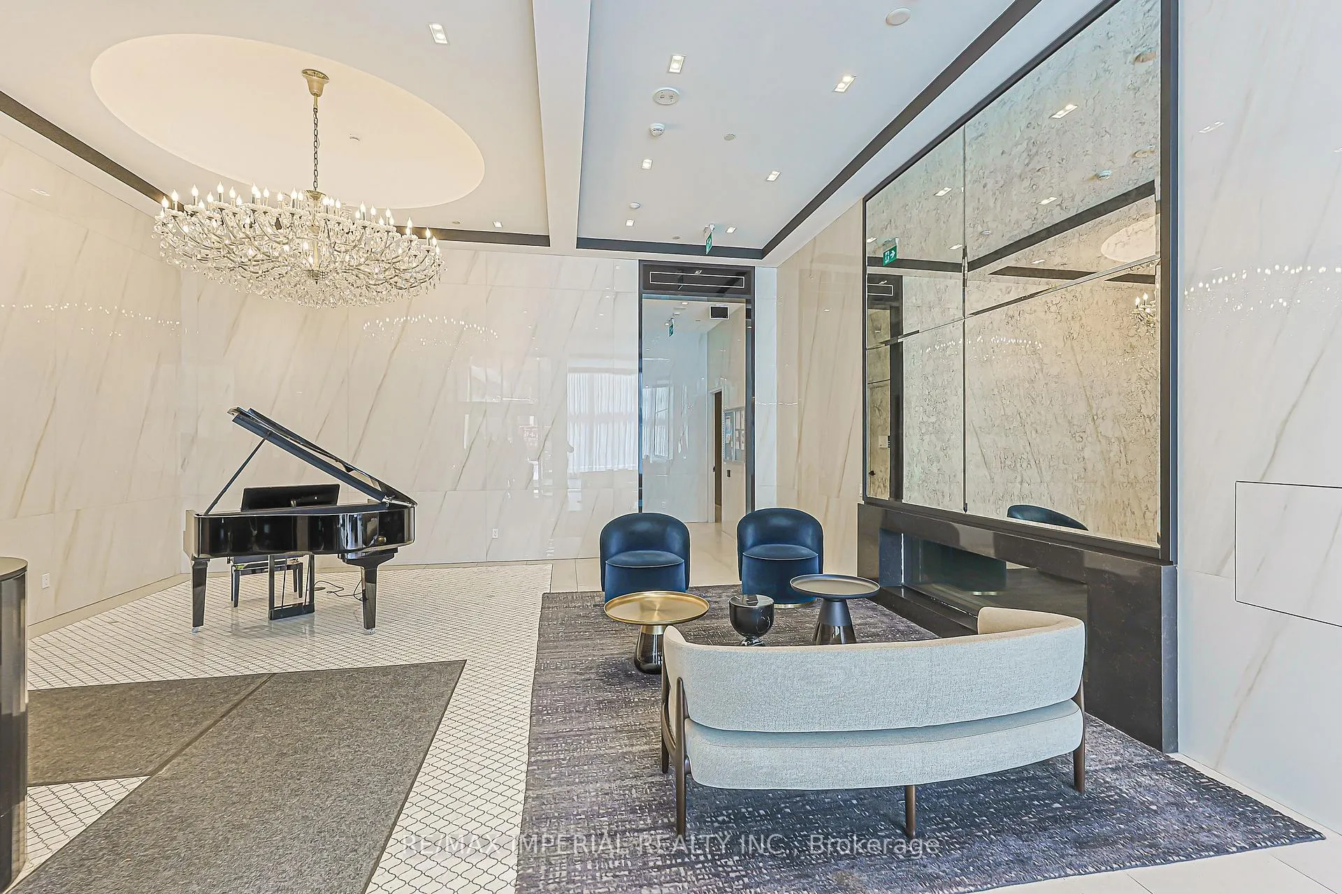 Photo 4 of Unit 4007, 8 Wellesley Street W, Toronto, Church-Yonge Corridor — HOMEH